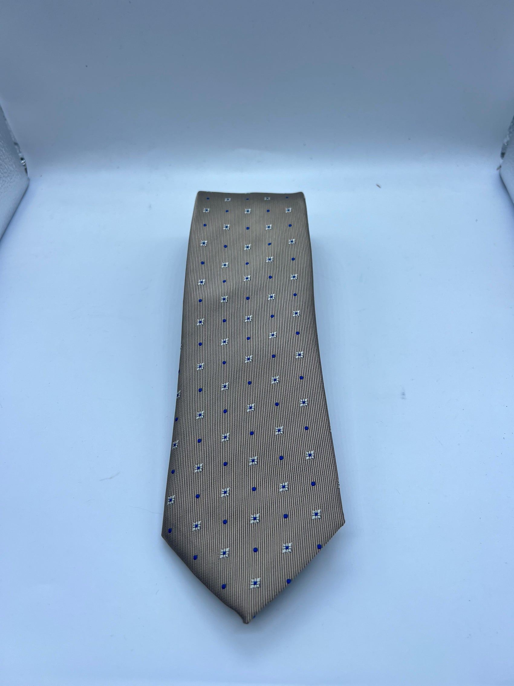 TWELVE TIE