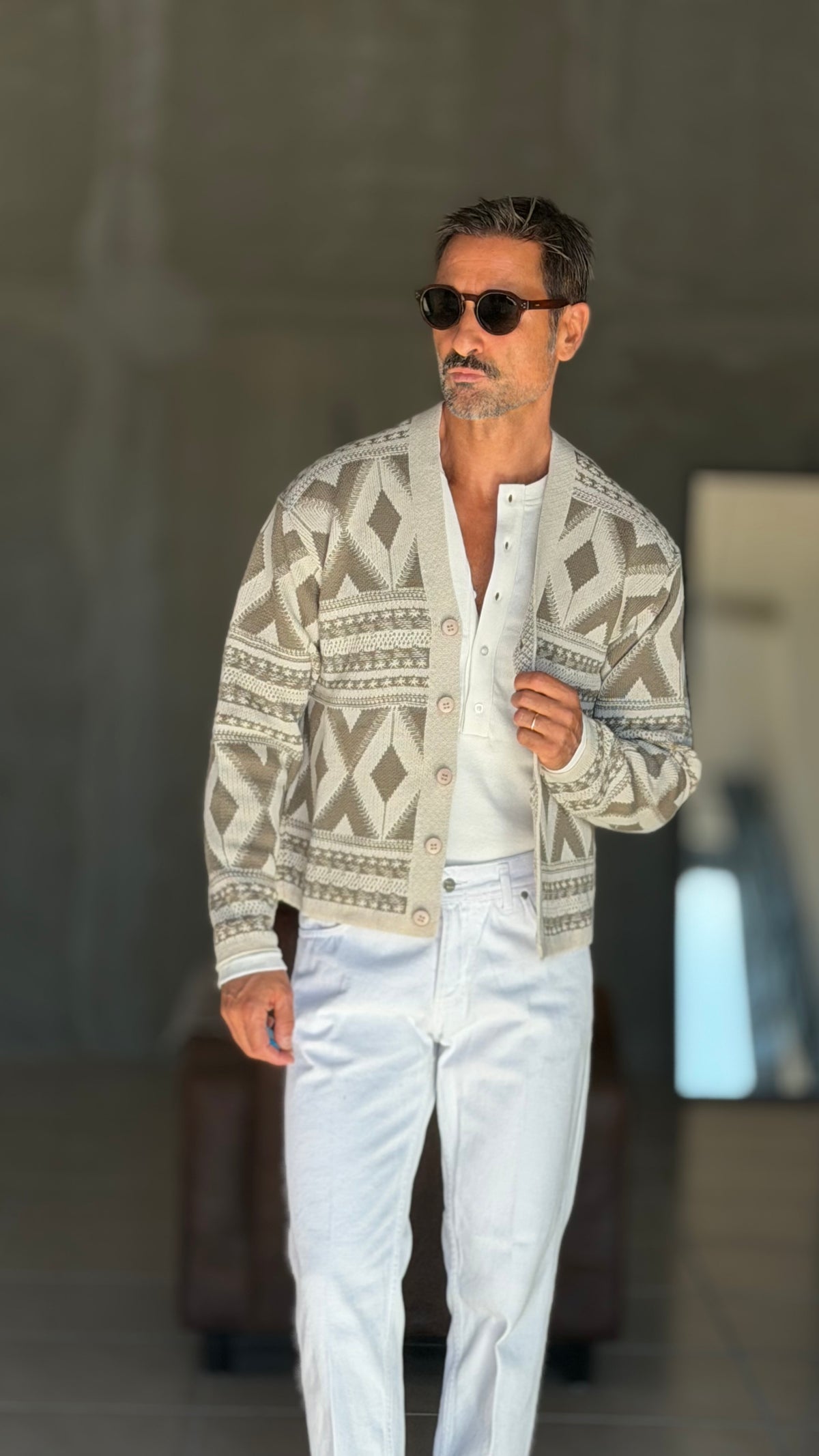 WHITE VISCOSE TROUSERS WITH REGULAR BOTTOM
