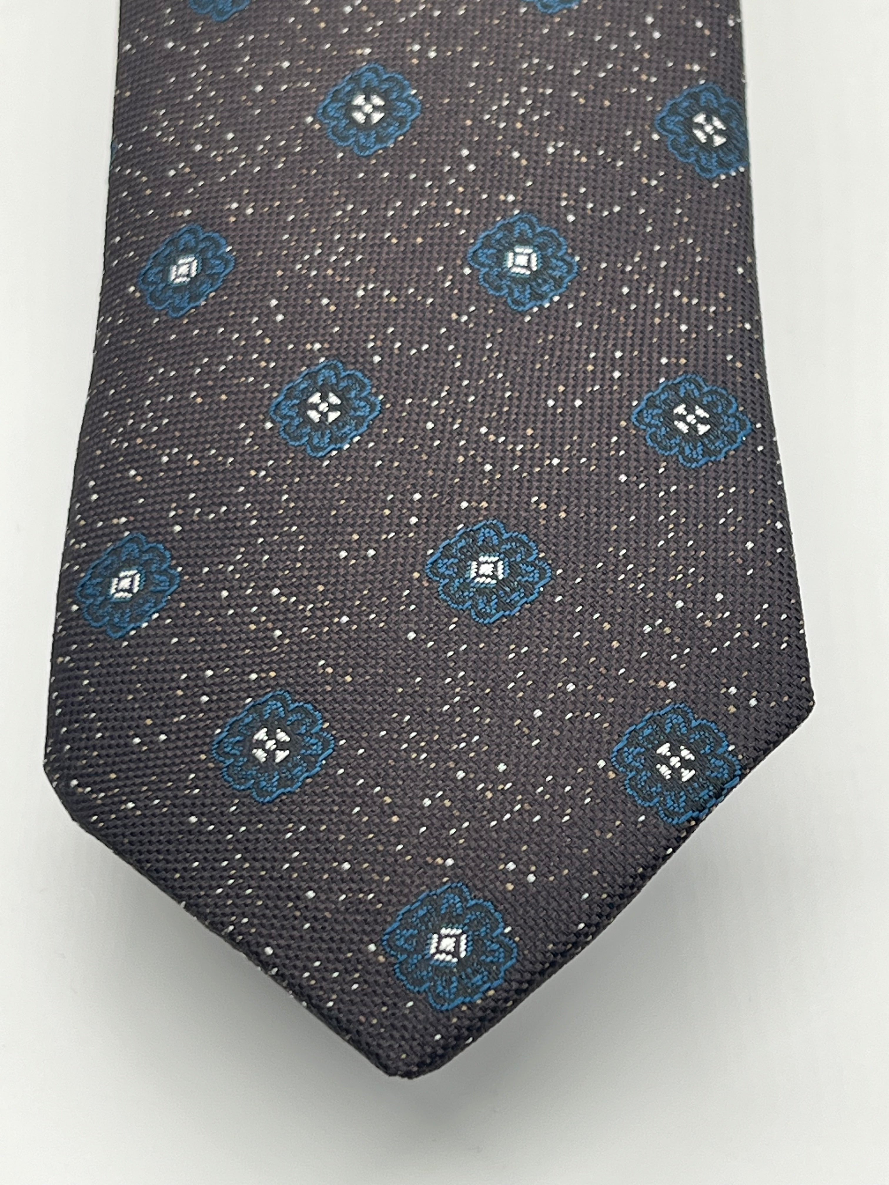 TWELVE TIE