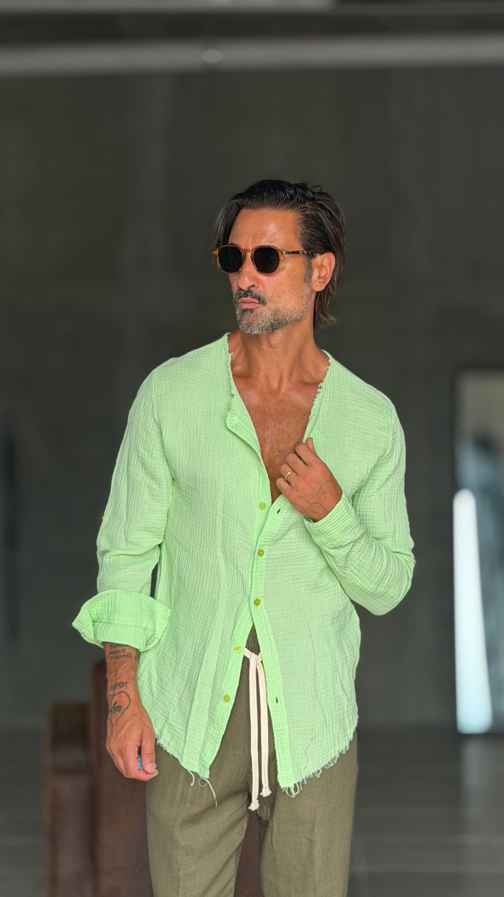 CAMICIA COREANA VERDE KIWI GOFFRATA COTONE  EFFETTO LINO. 278