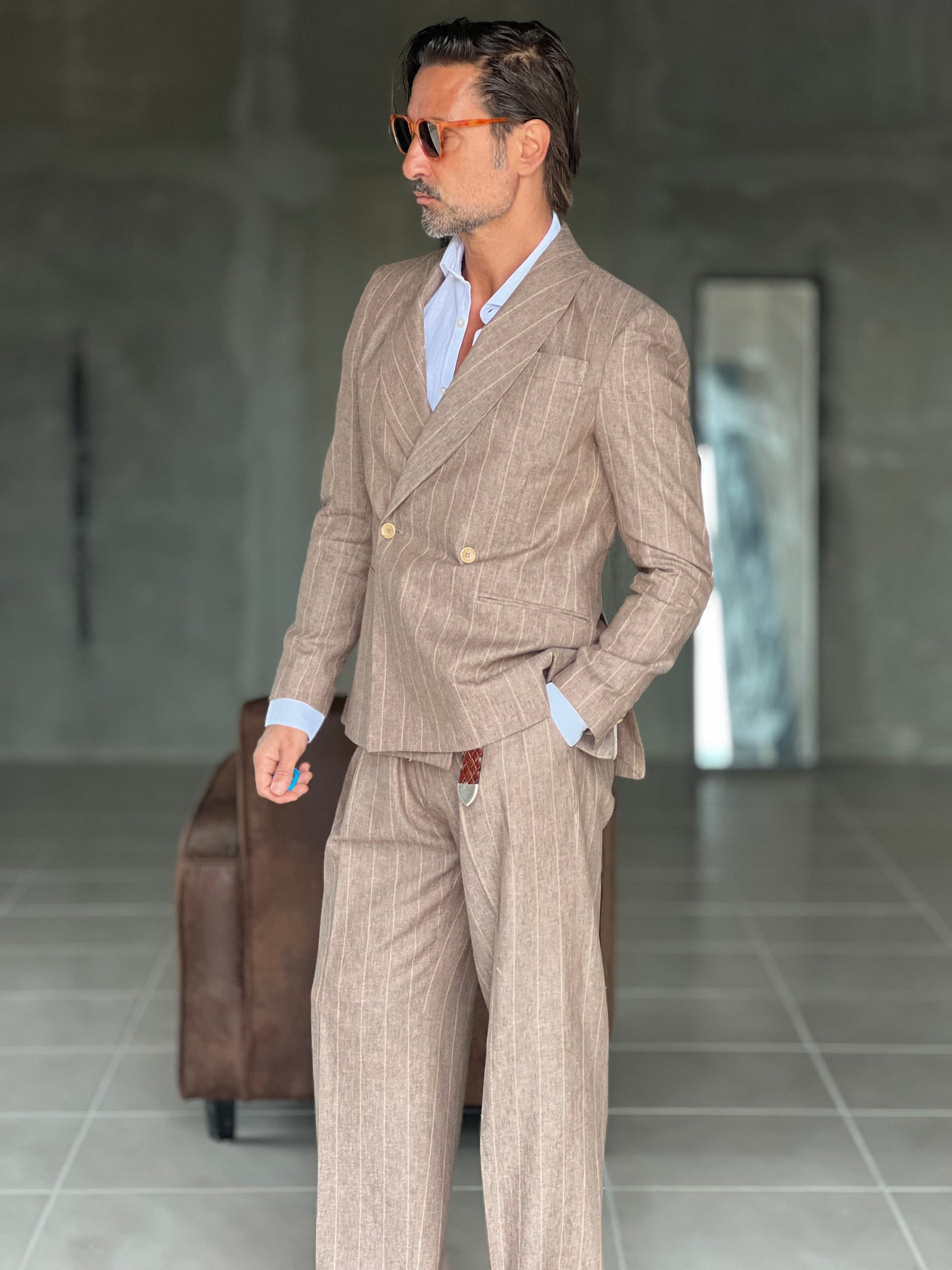 GIACCA MORO GESSATA  DOPPIOPETTO  COLLO SCIALLATO ( ABBINATO AL PANTALONE COD 0102). 82