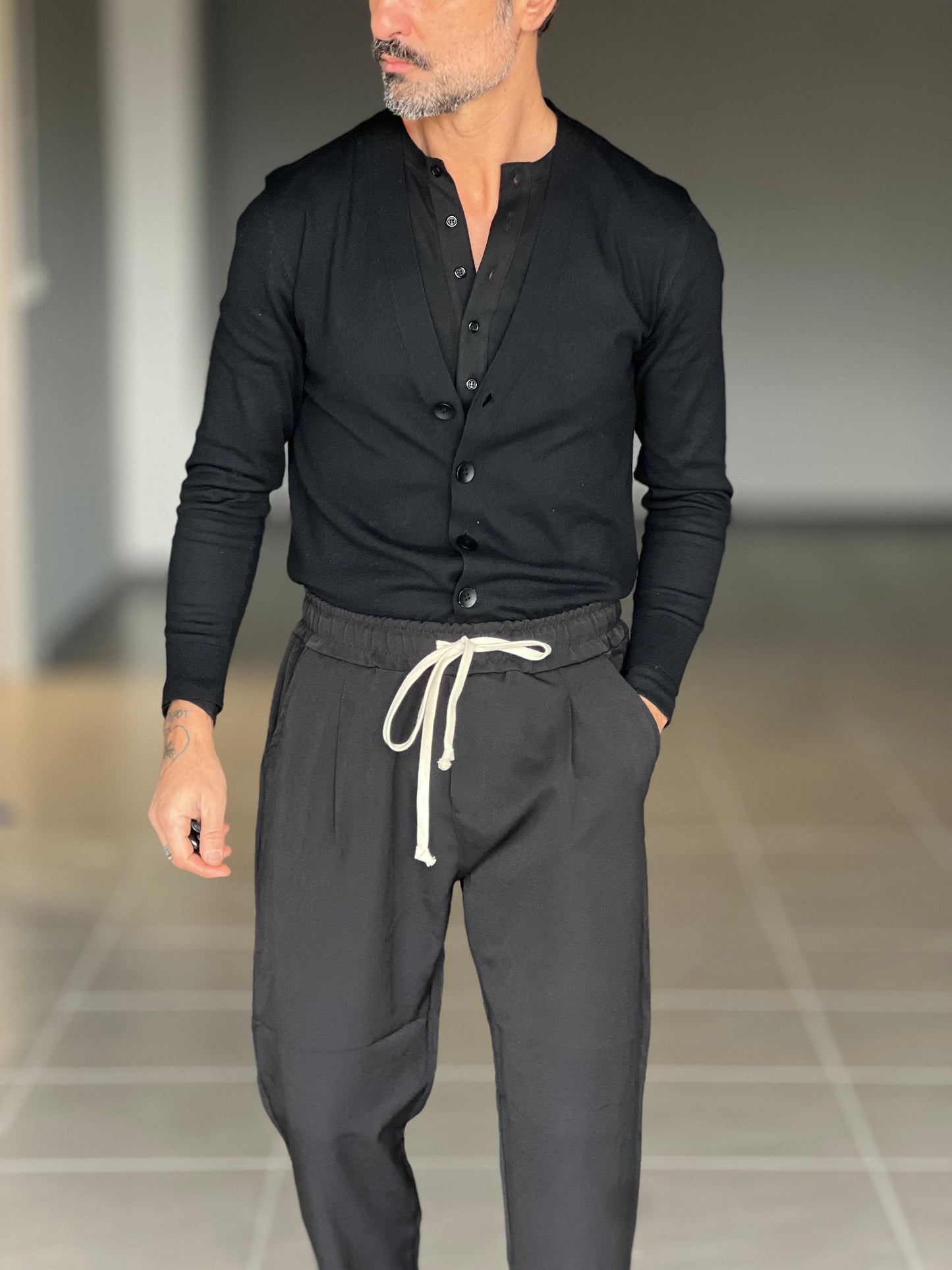 PANTALACCIO COLOR NERO   LACCIO A CONTRASTO   VISCOSA E MISTI