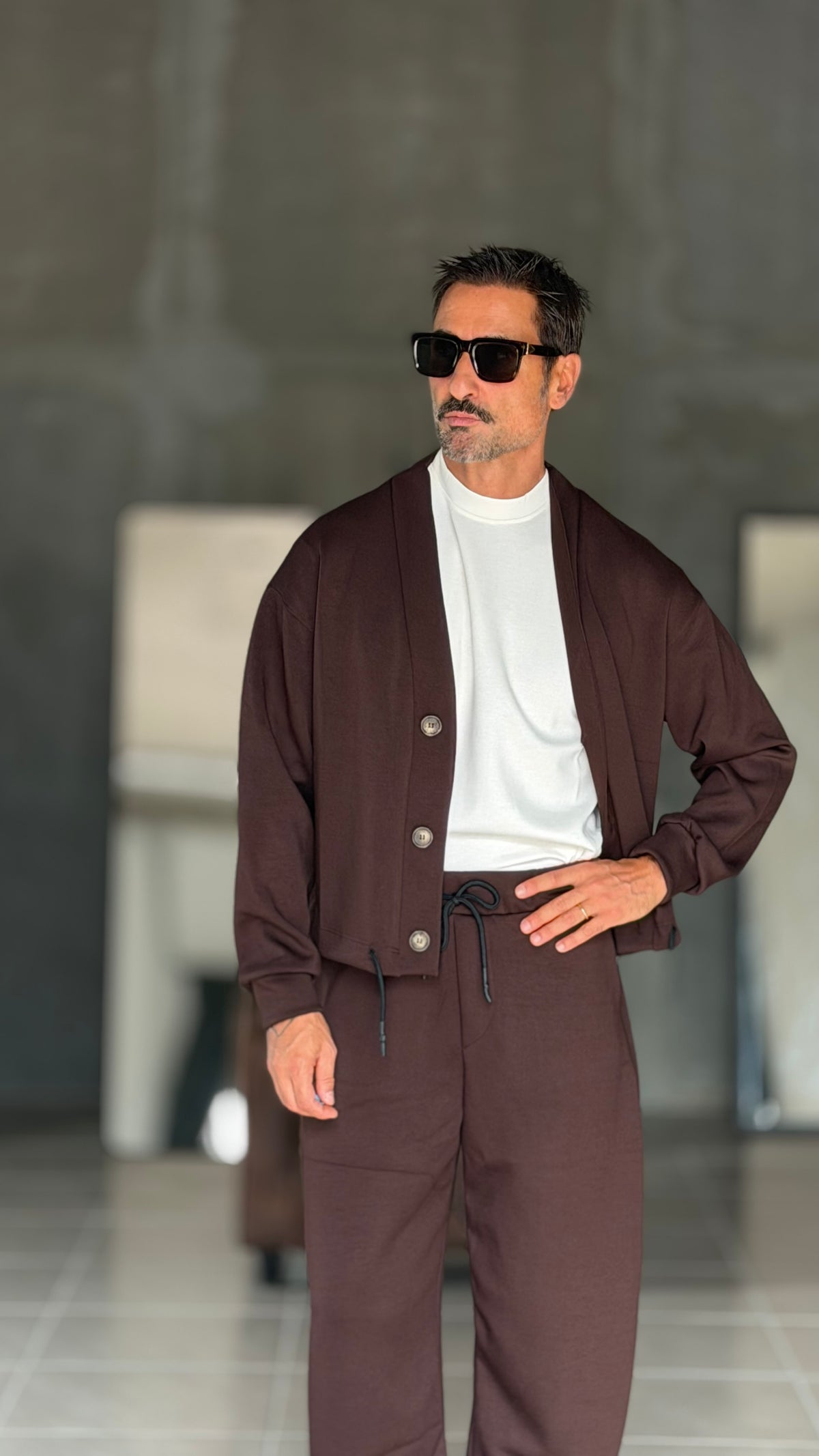 WHITE VISCOSE TROUSERS WITH REGULAR BOTTOM