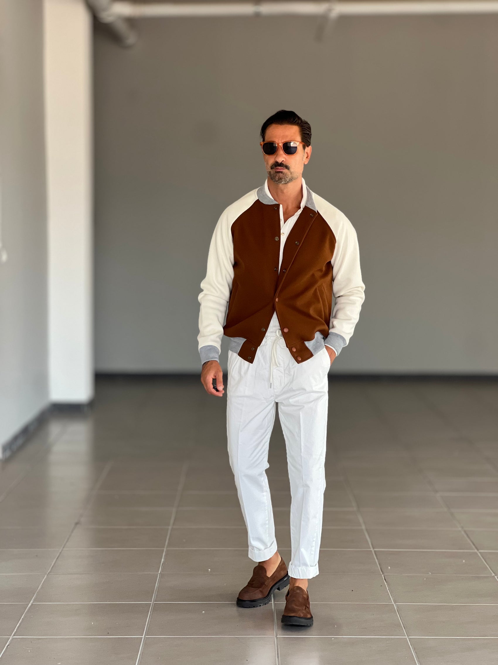 WHITE VISCOSE TROUSERS WITH REGULAR BOTTOM