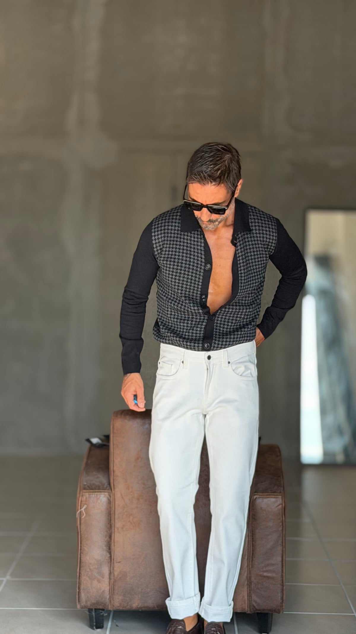 WHITE VISCOSE TROUSERS WITH REGULAR BOTTOM