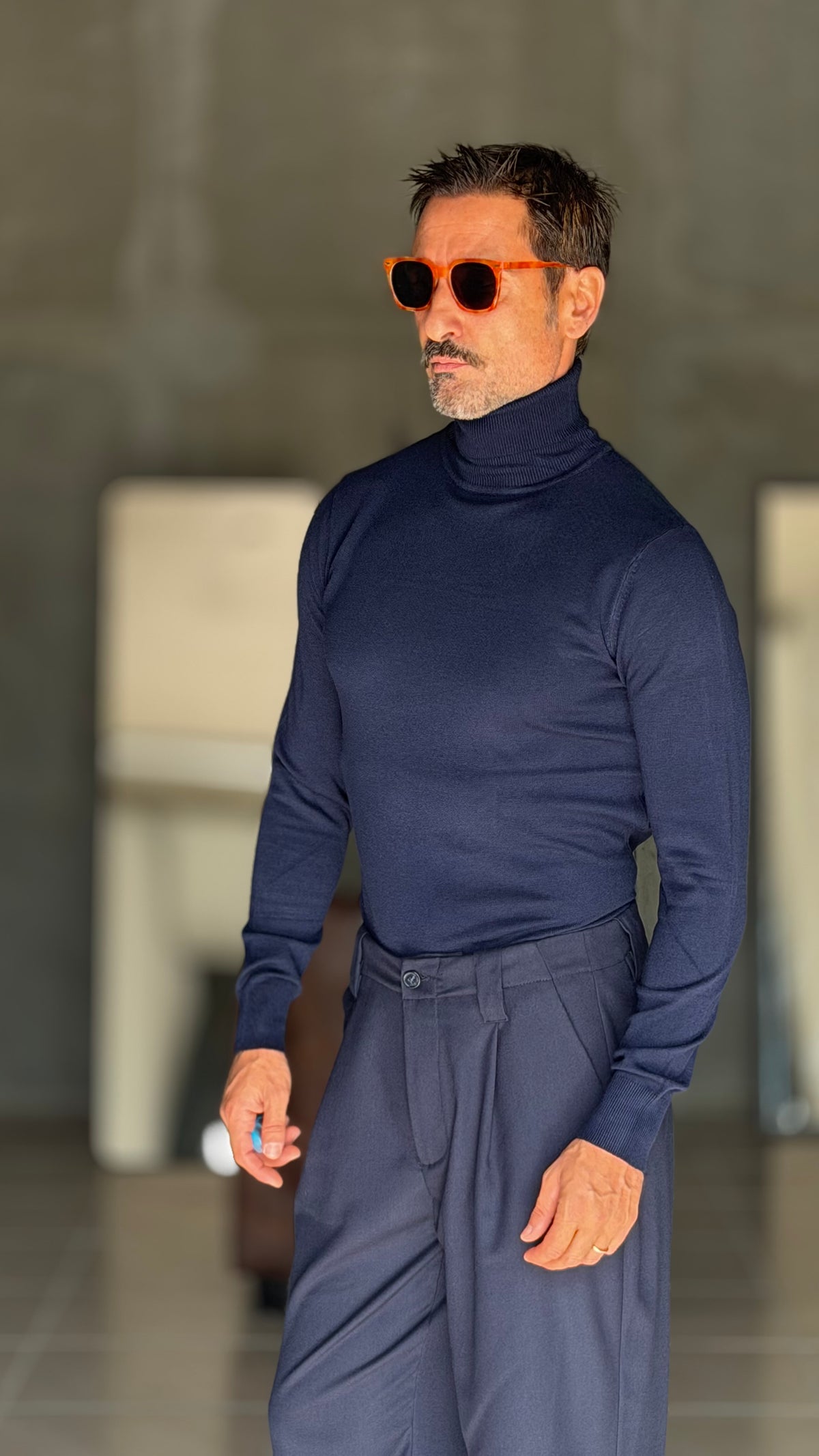 WHITE VISCOSE TROUSERS WITH REGULAR BOTTOM