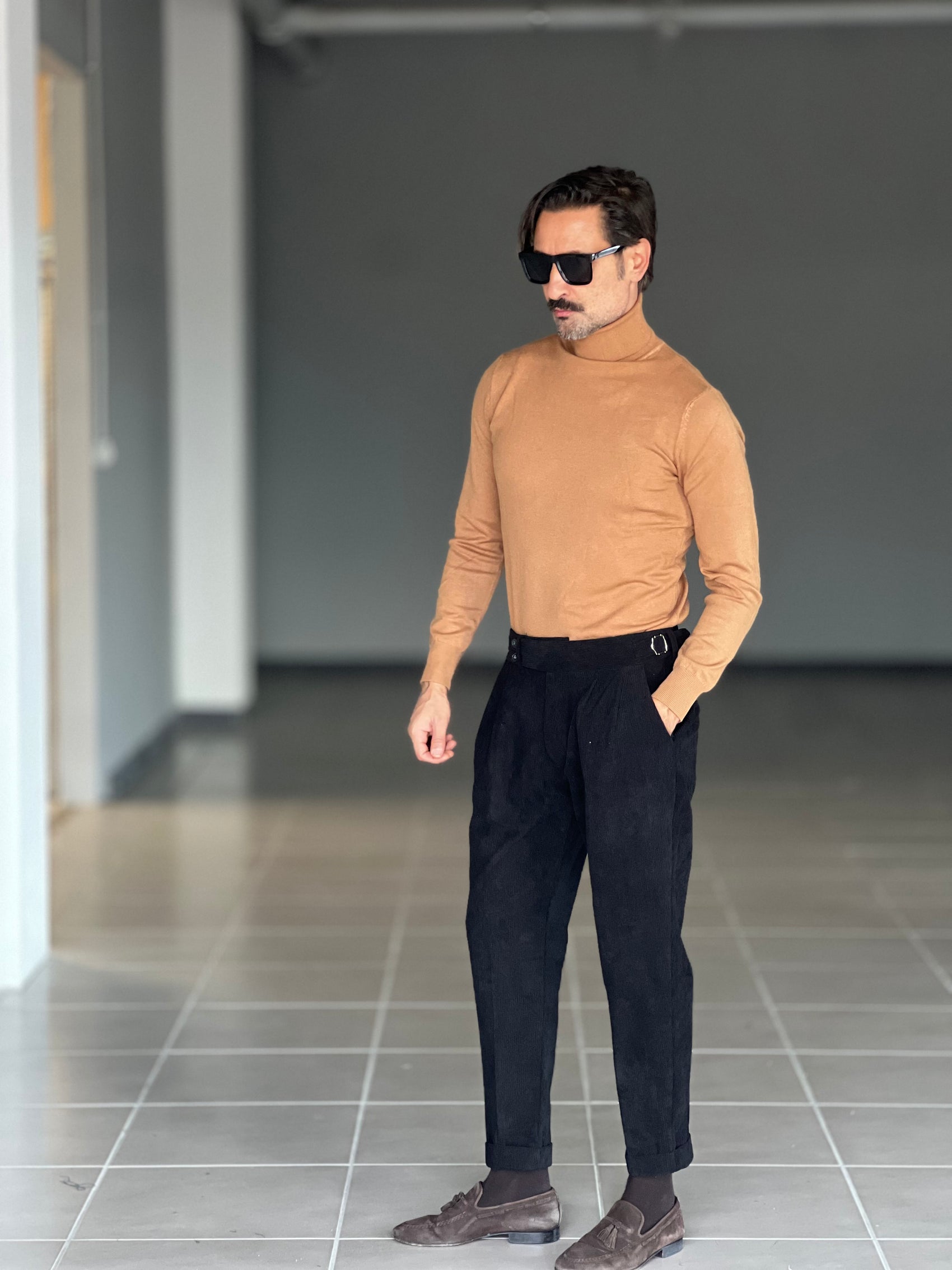 PANTALONE VELLUTO  NERO PINCES VITA ALTA