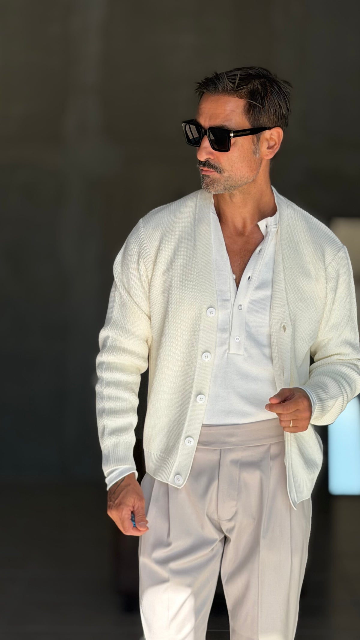 WHITE VISCOSE TROUSERS WITH REGULAR BOTTOM