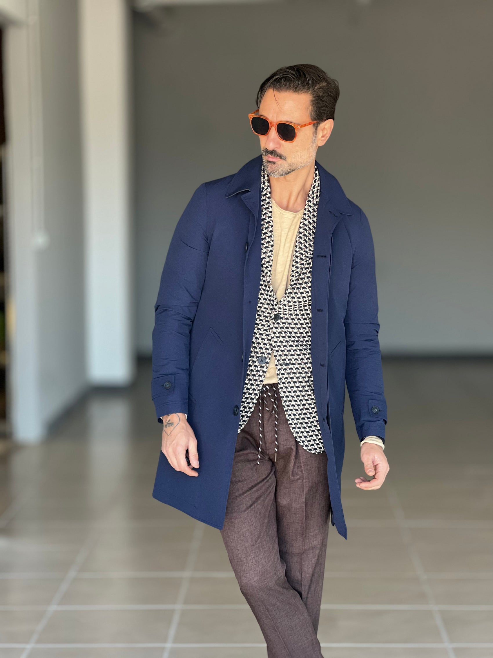 TRENCH BLU  TESSUTO TECNICO IMPERMIABILE COLLO CAMICIA