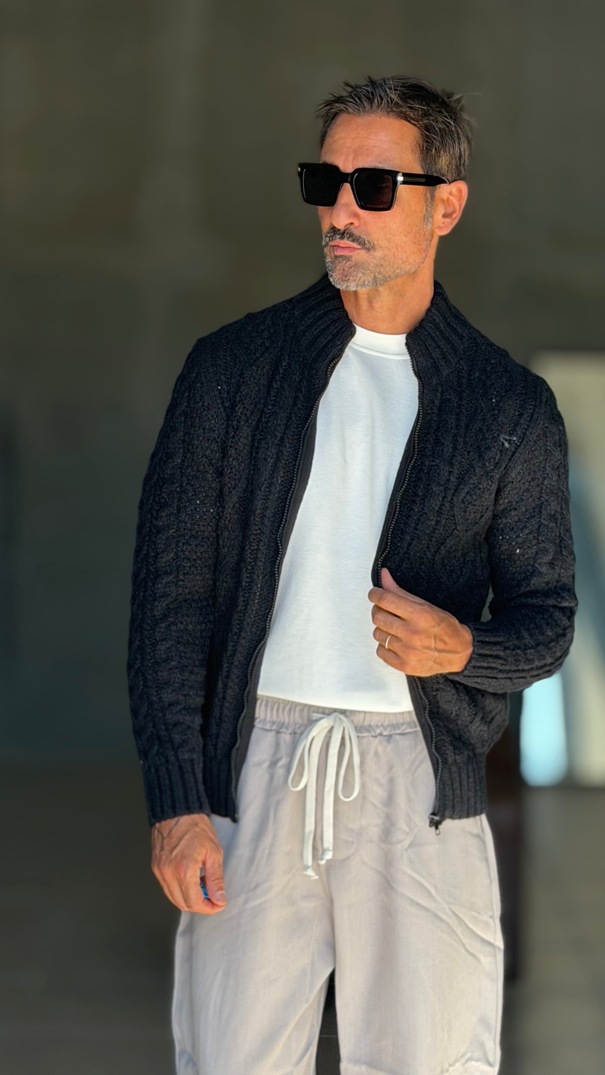 WHITE VISCOSE TROUSERS WITH REGULAR BOTTOM
