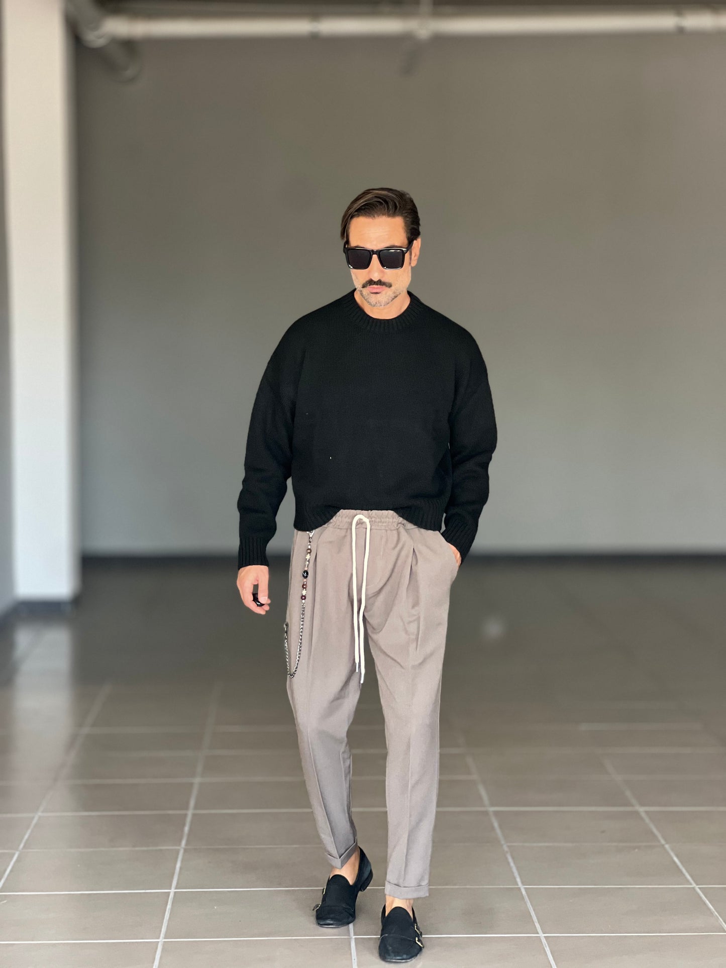 WHITE VISCOSE TROUSERS WITH REGULAR BOTTOM