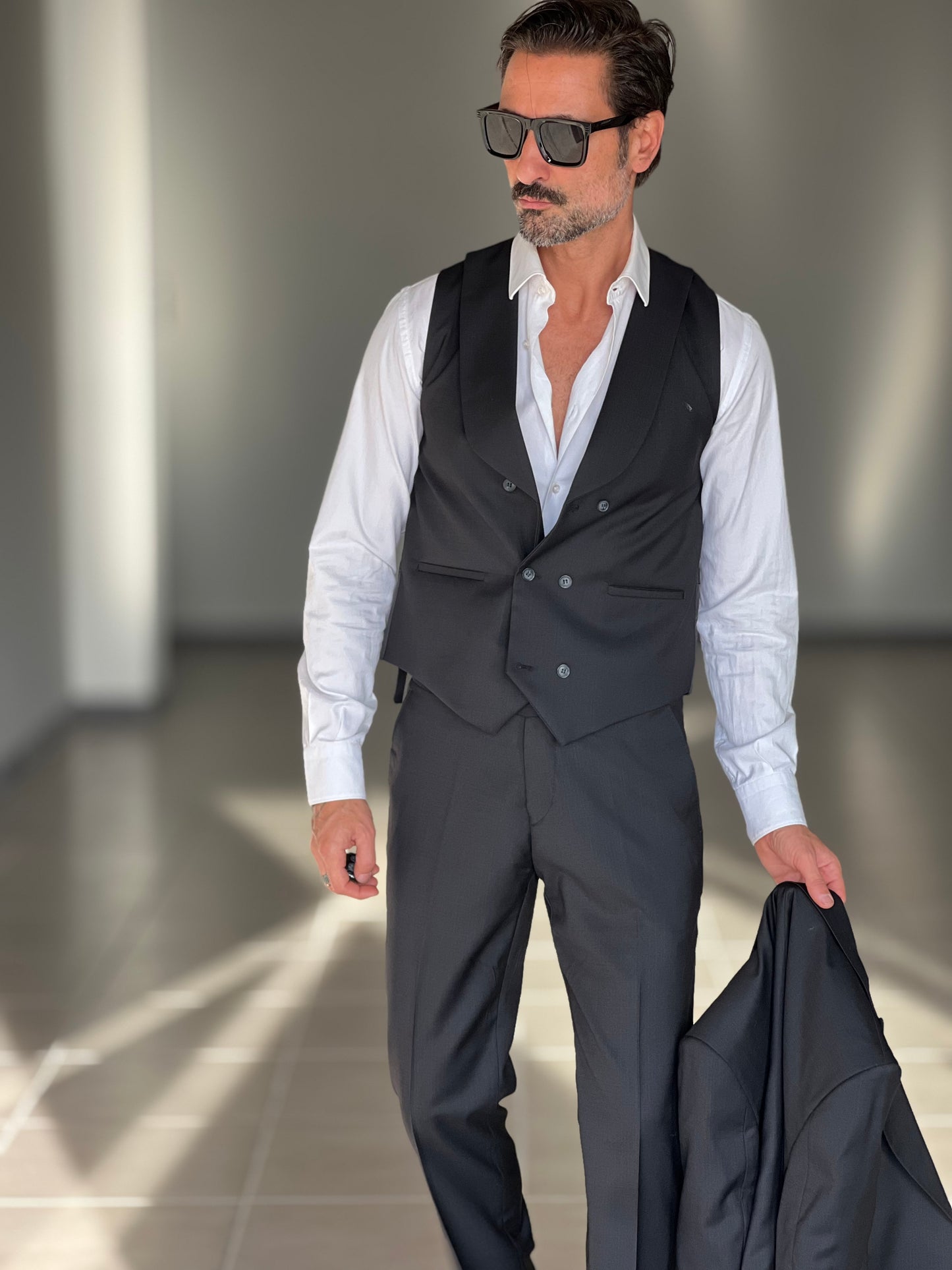 ABITO LANA E MISTI NERO 3 PEZZI GILET