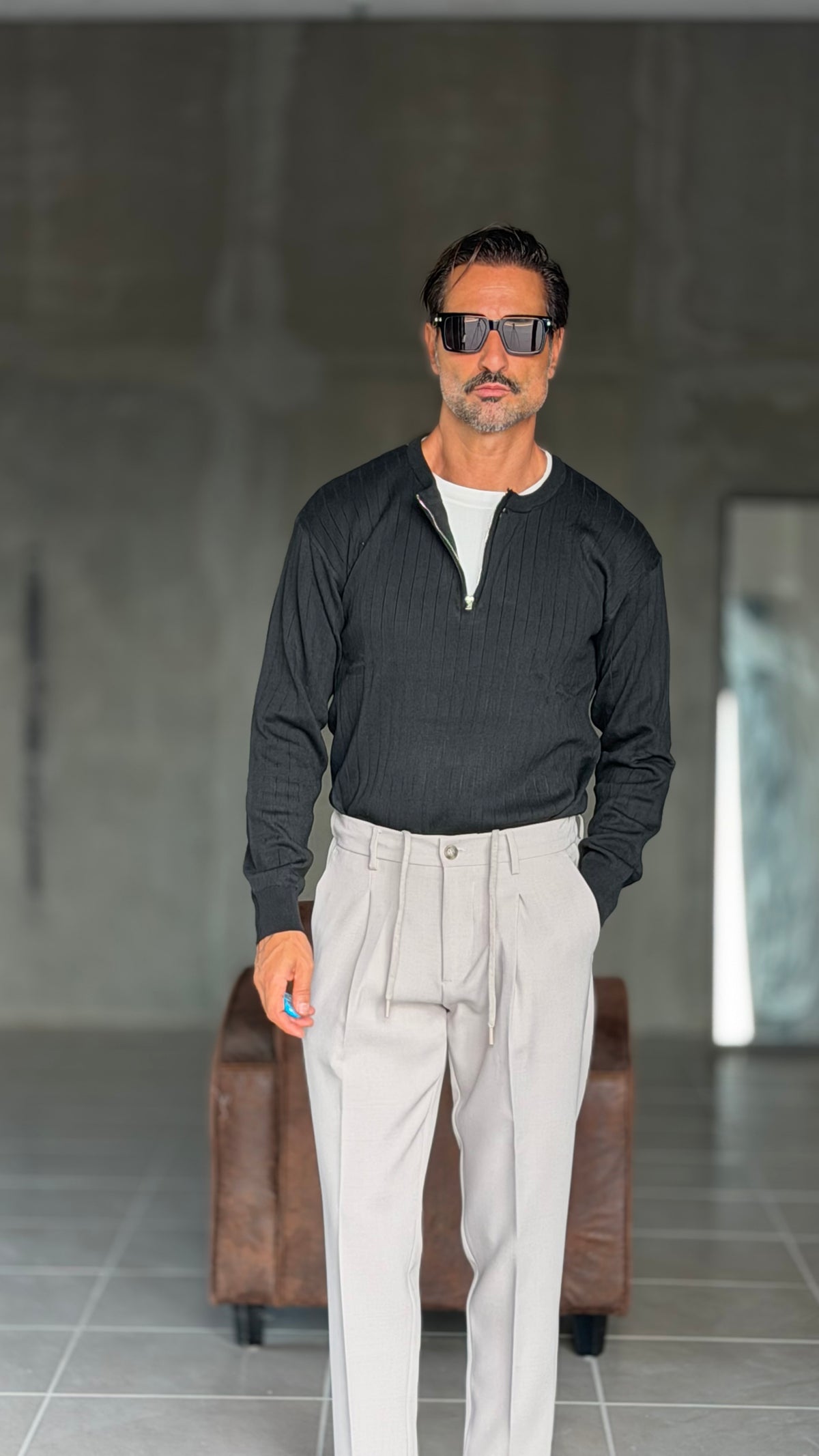 MAGLIA SERAFINO   BASE NERA  INSERTO T SHIRT BIANCA