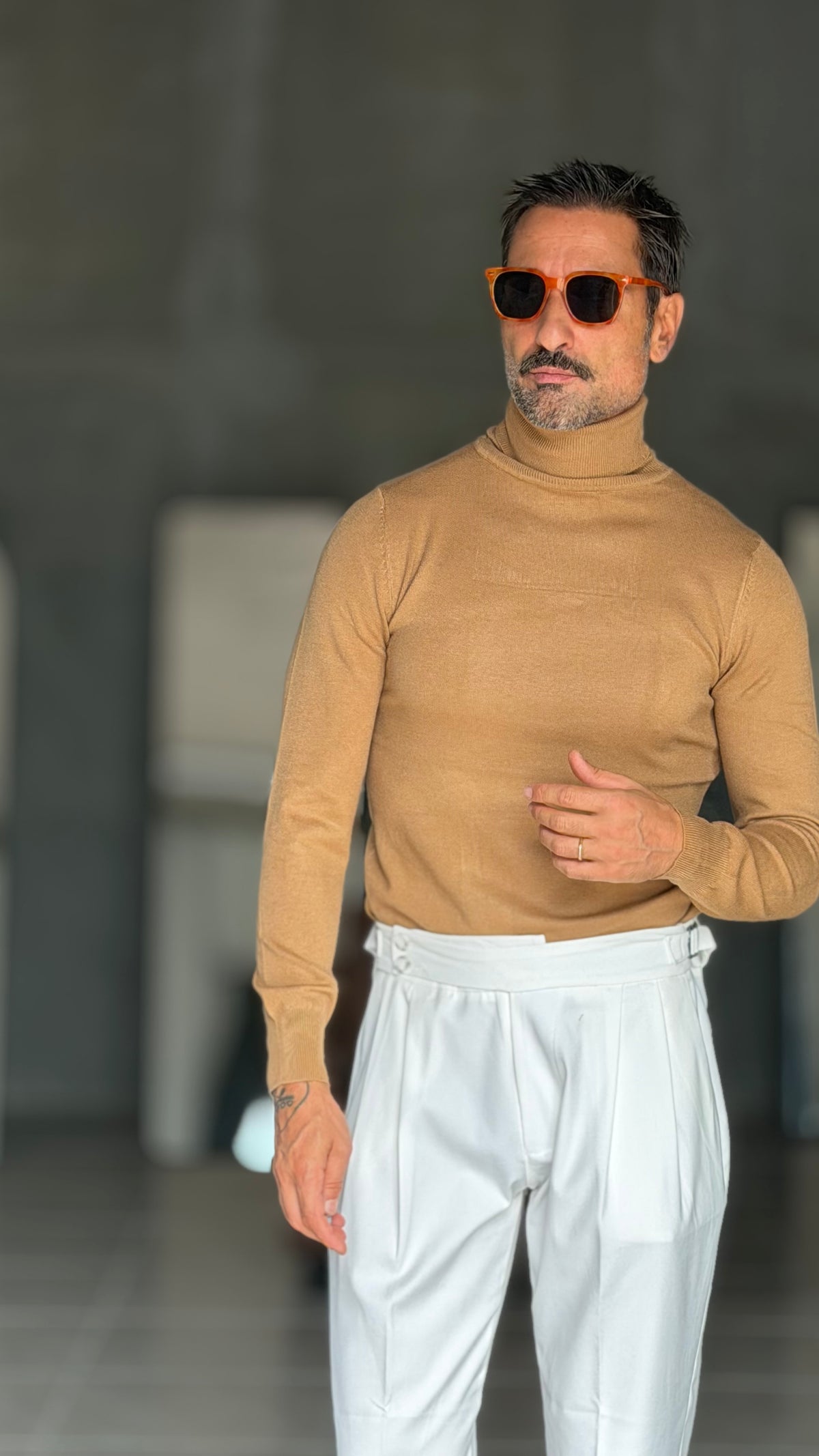 WHITE VISCOSE TROUSERS WITH REGULAR BOTTOM