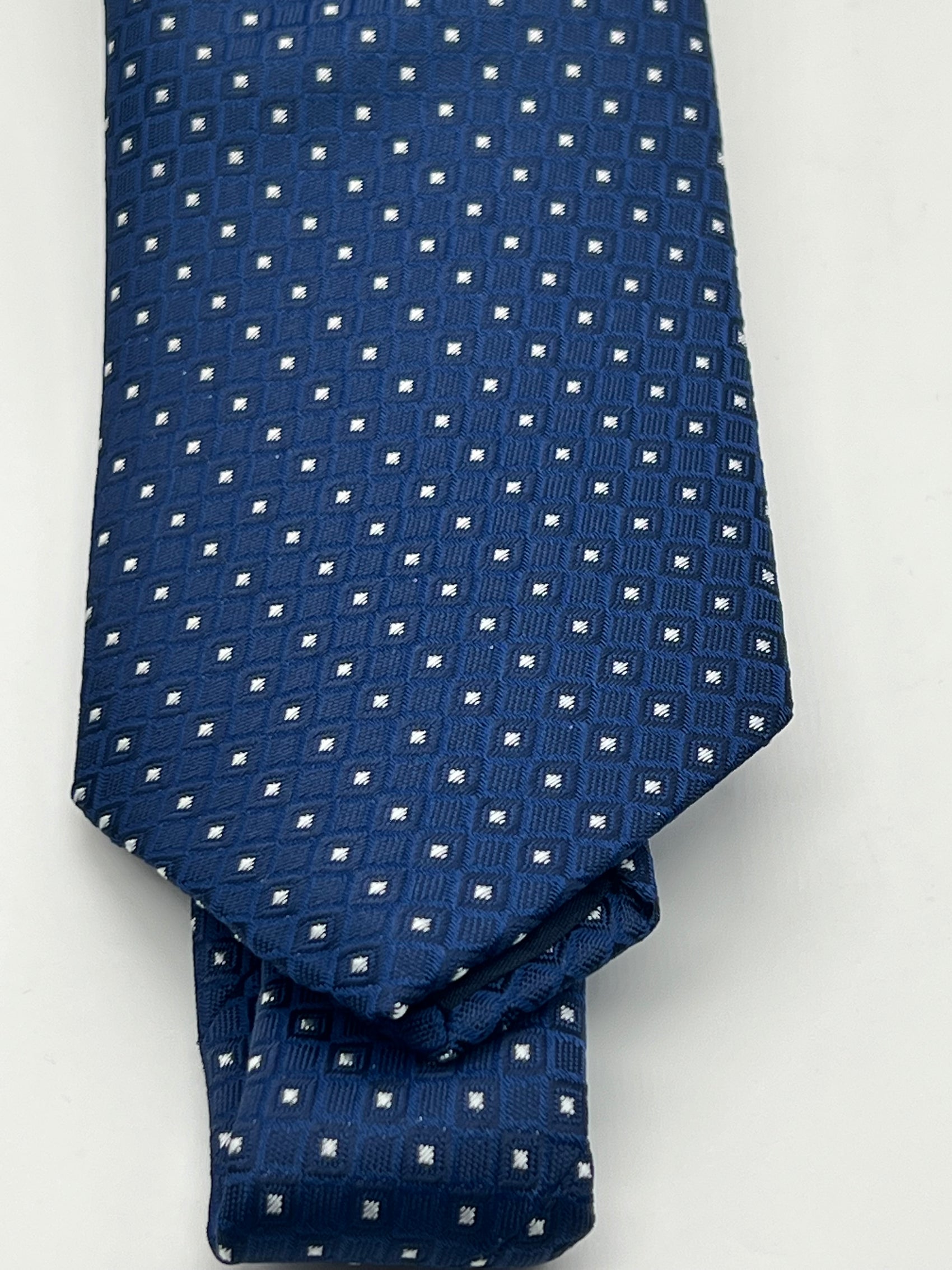 TWELVE TIE