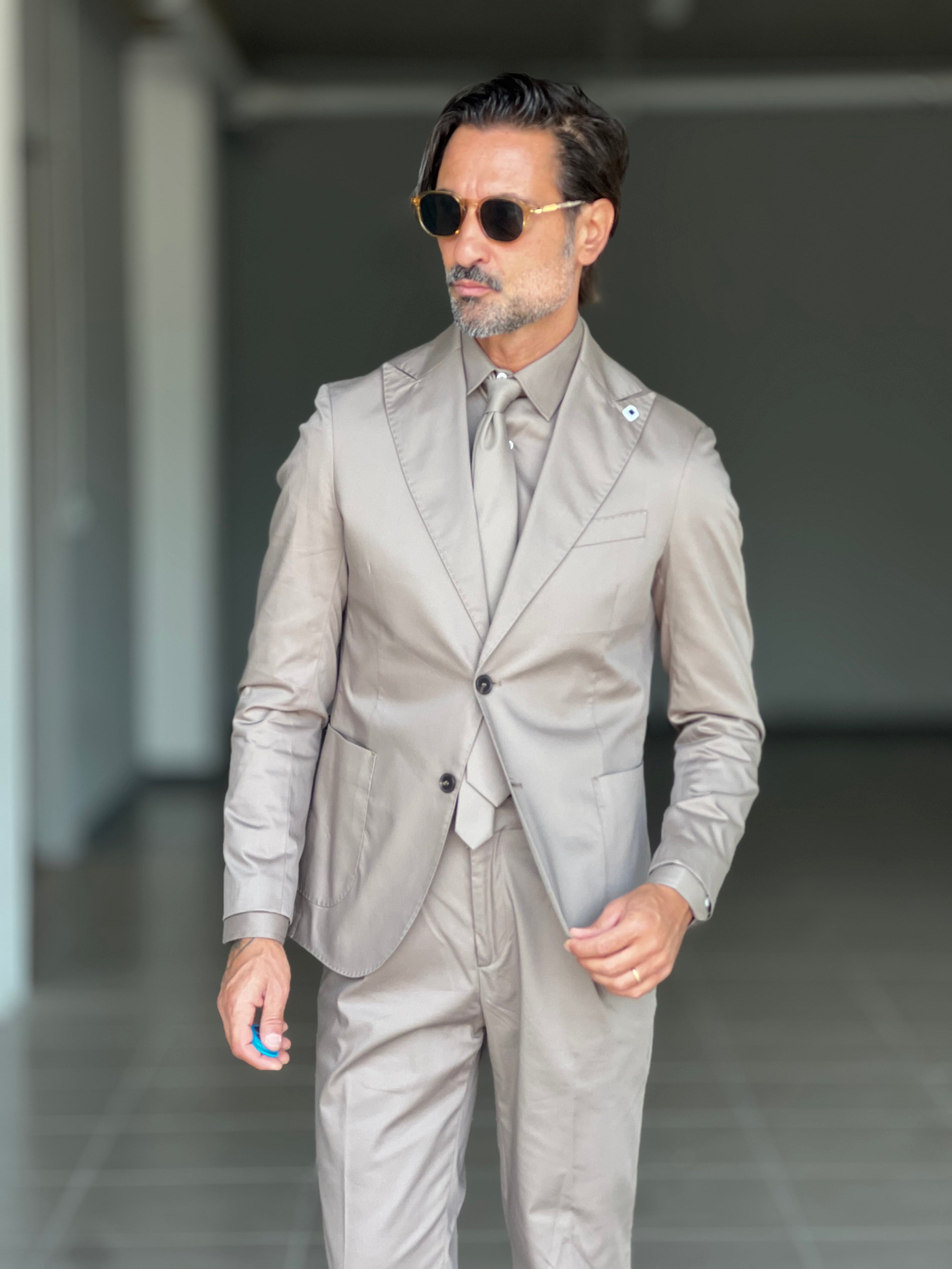 ABITO +CAMICIA +CRAVATTA (STESSO TESSUTO IN COTONE)