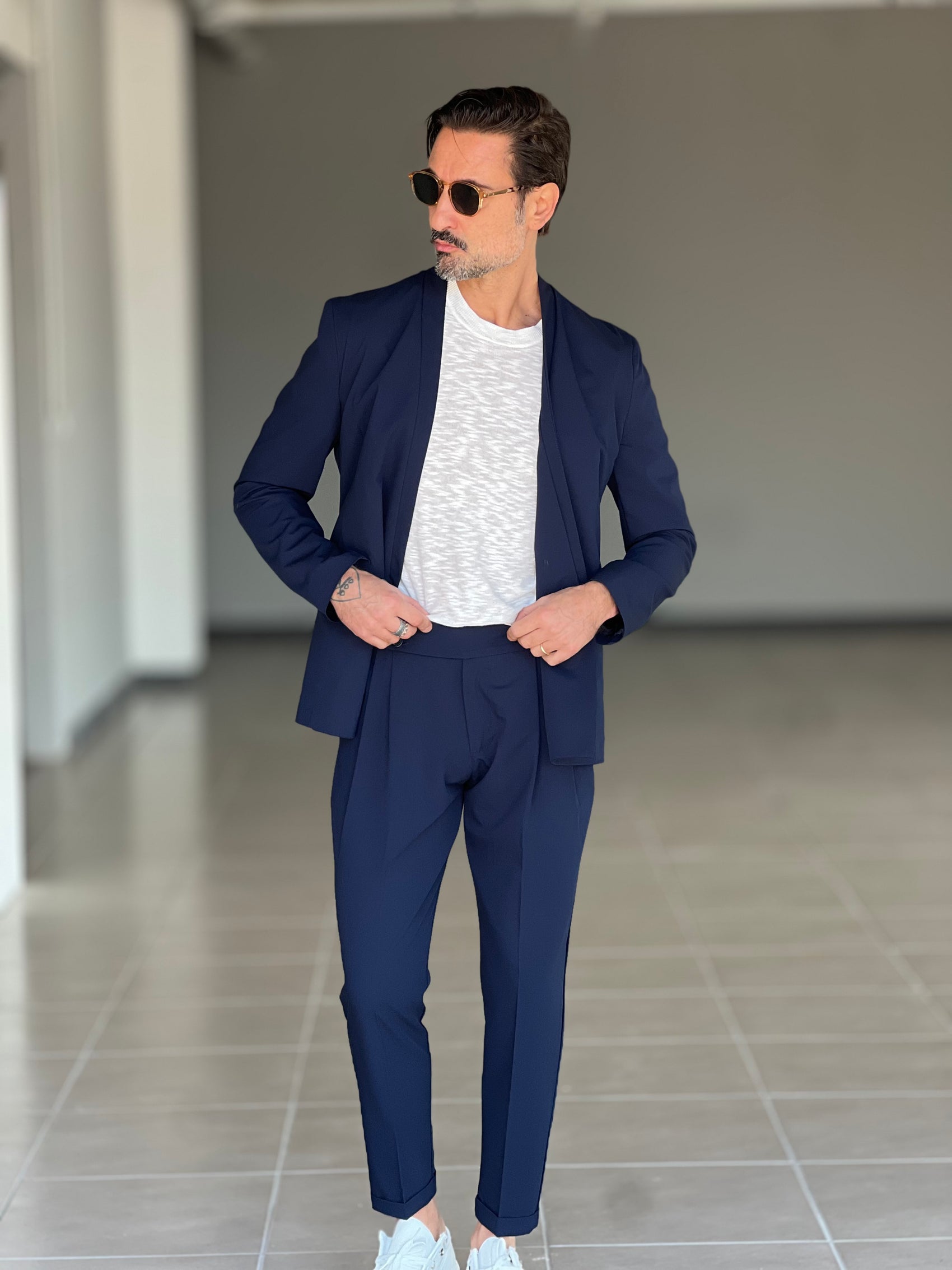 PANTALONE BLU  VITA ALTA PINCES VISCOSA ( CODICE 31 )