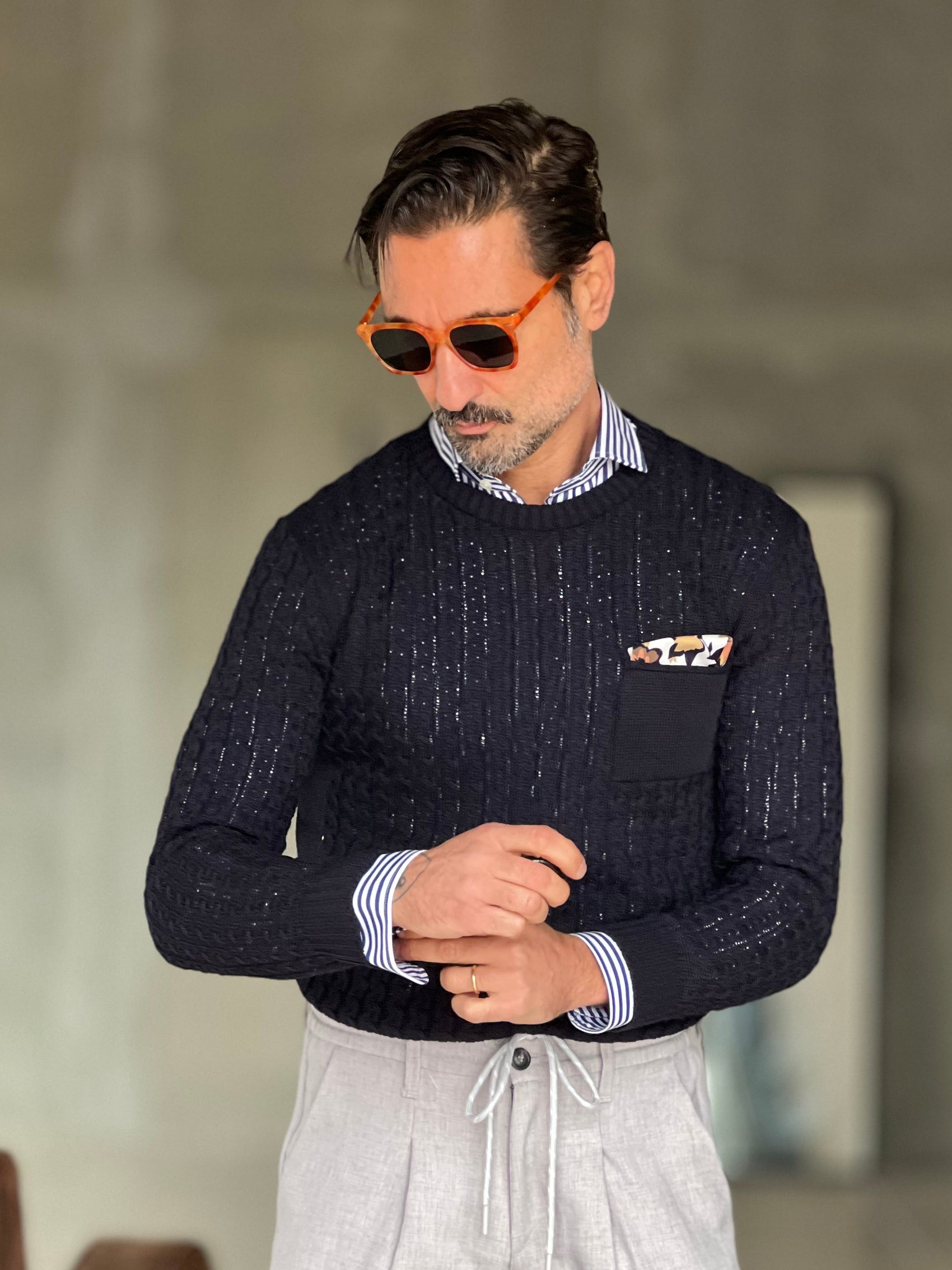 MAGLIA BLU TRECCIA COTONE TASCHINO