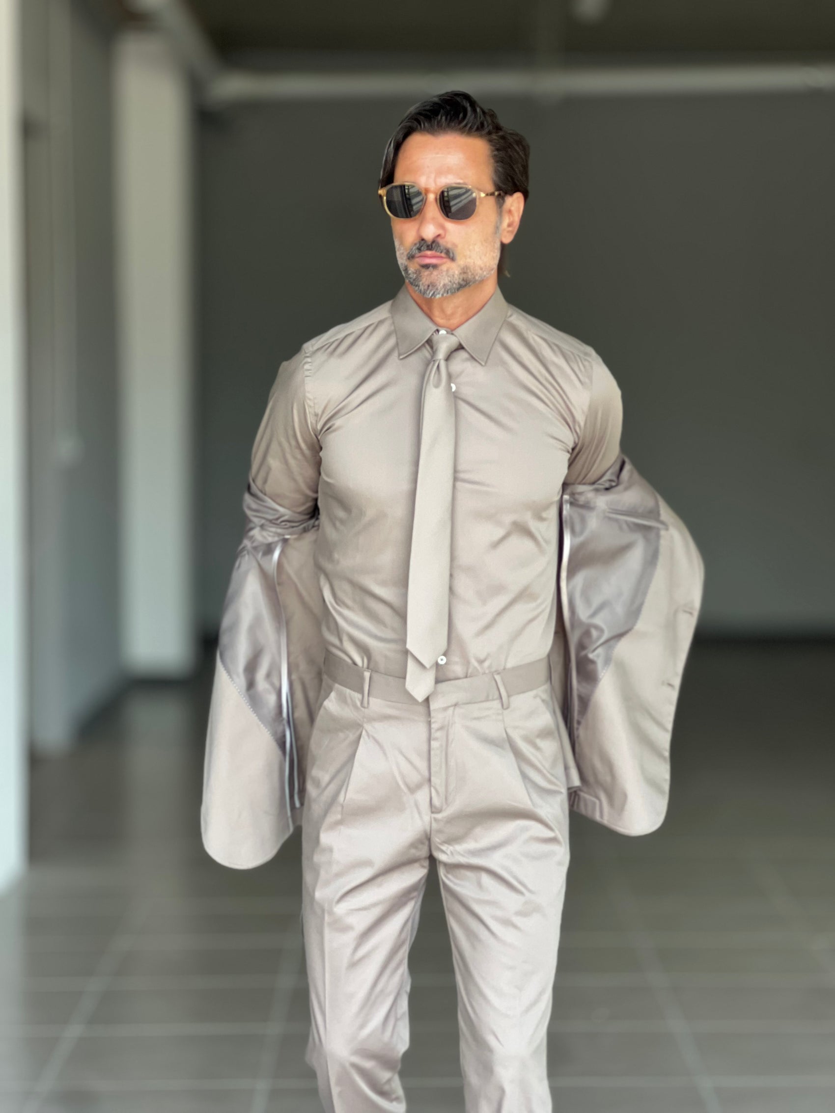 ABITO +CAMICIA +CRAVATTA (STESSO TESSUTO IN COTONE)
