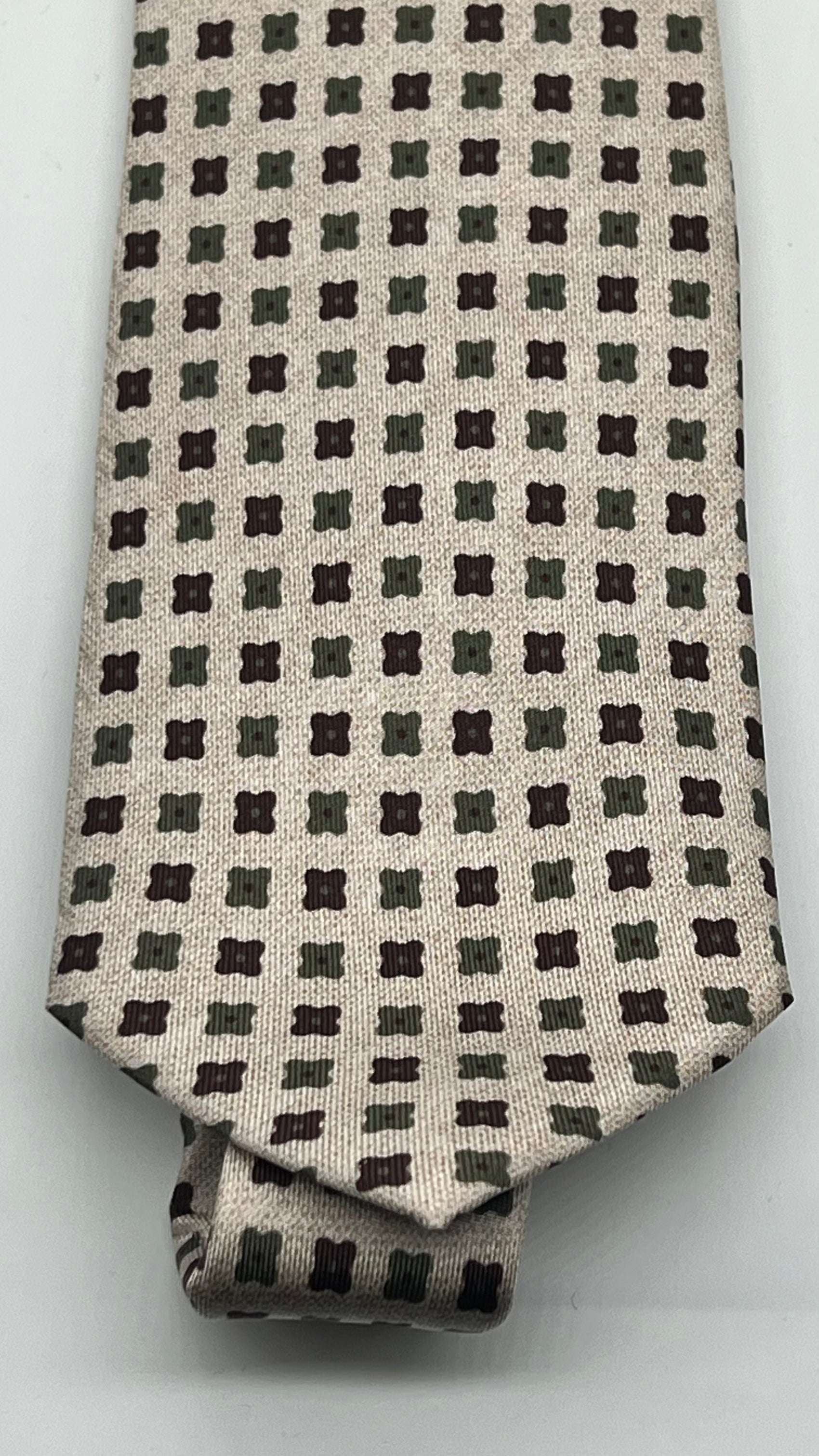 TWELVE TIE