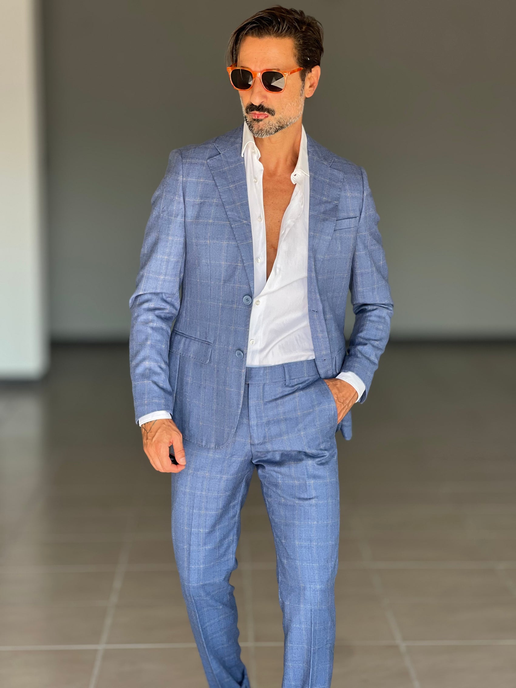 ABITO GALLES CELESTE MONOPETTO