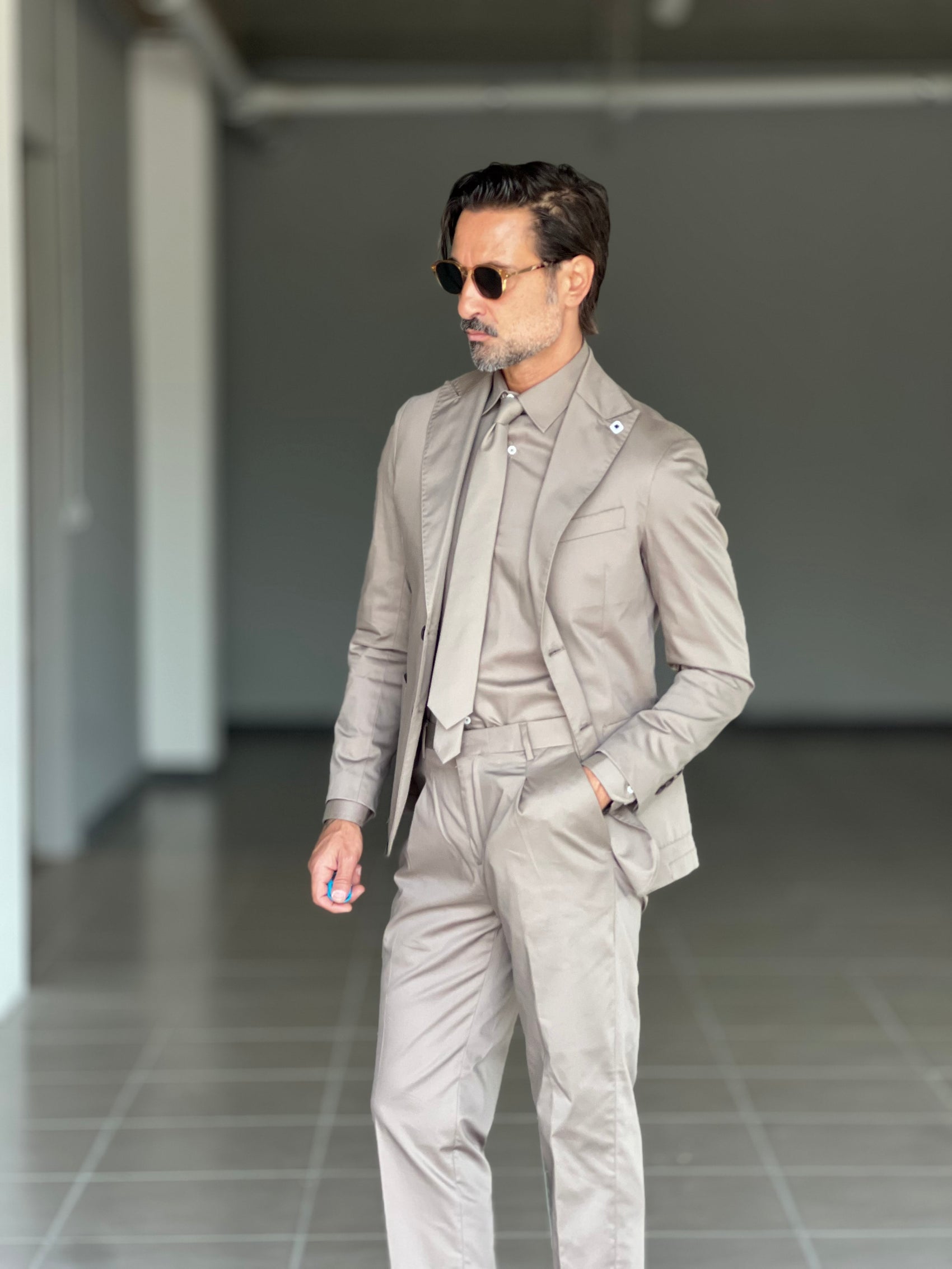 ABITO +CAMICIA +CRAVATTA (STESSO TESSUTO IN COTONE)