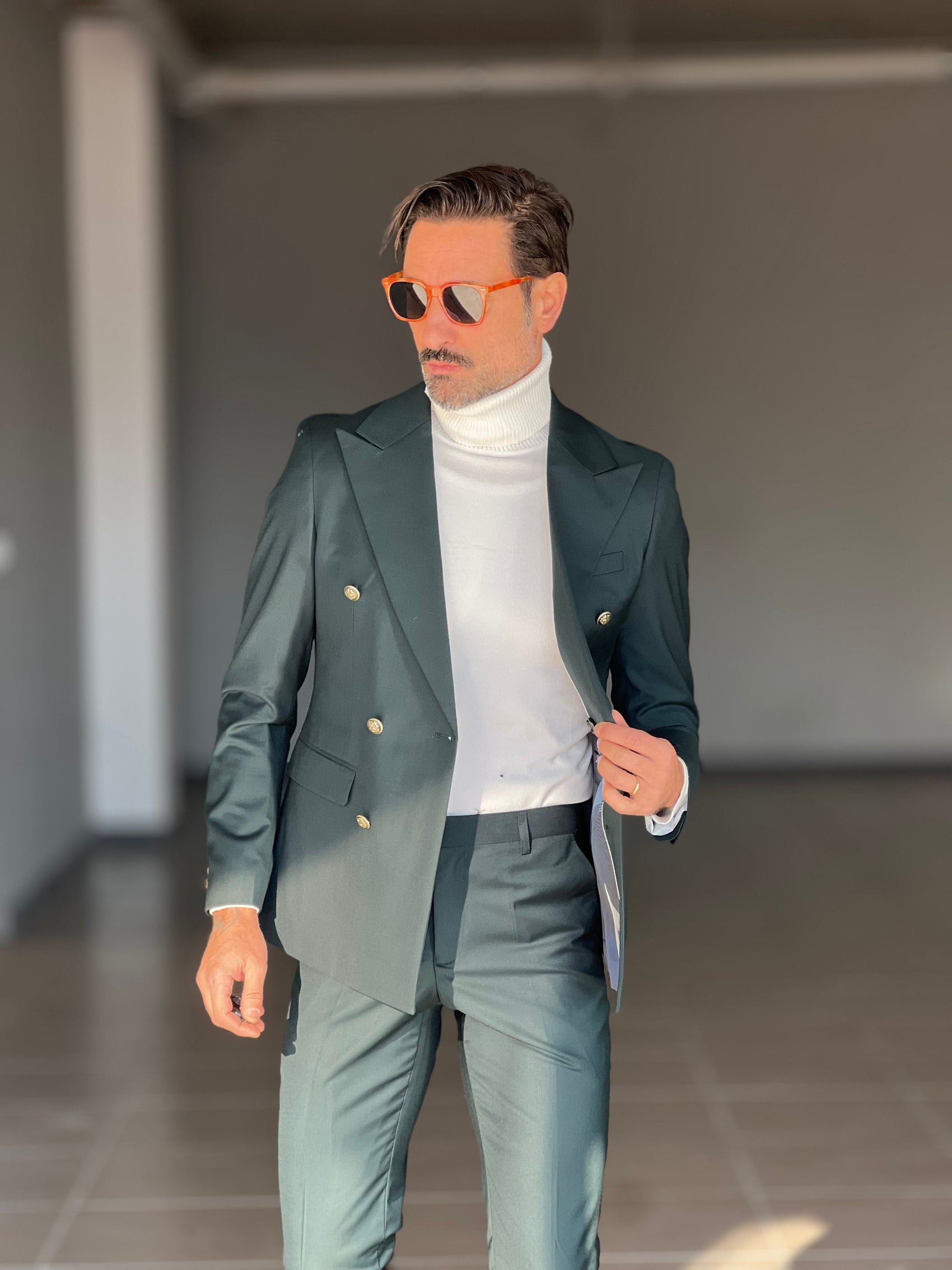 ABITO  VERDE   DOPPIOPETTO BOTTONE METALLO VISCOSA E MISTI