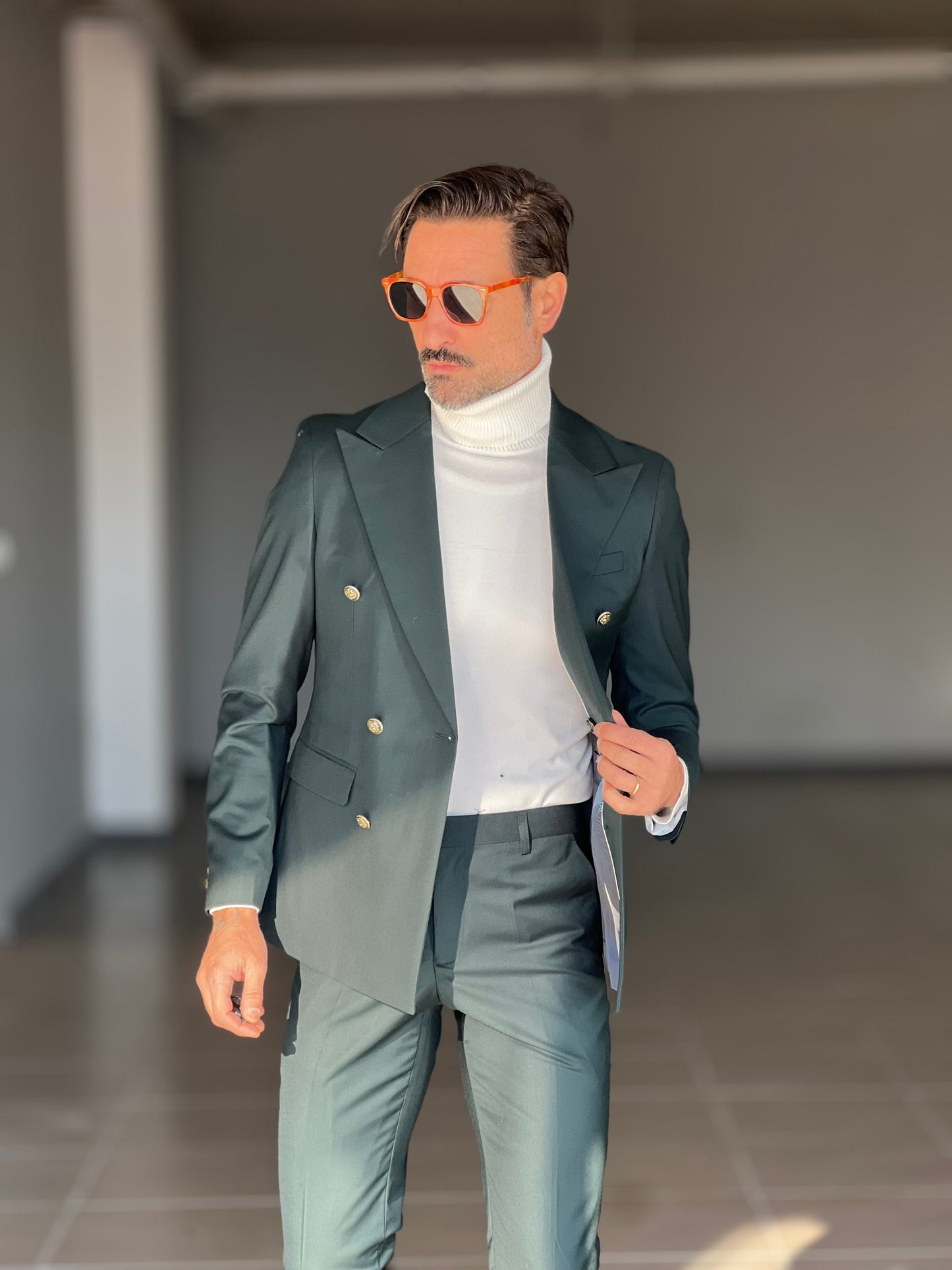 ABITO  VERDE   DOPPIOPETTO BOTTONE METALLO VISCOSA E MISTI