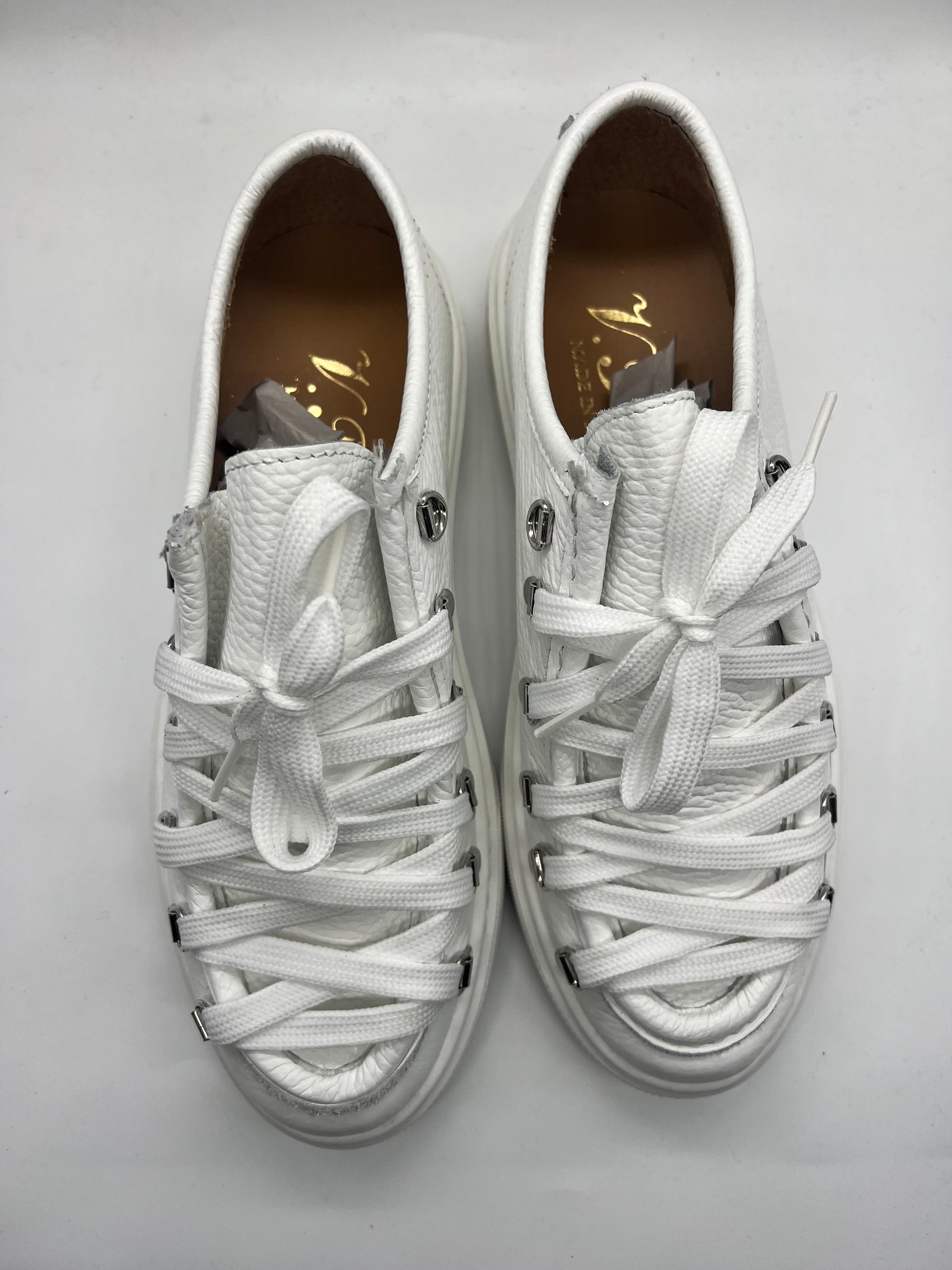 SNEAKER BIANCA MODELLO INGEGNERE GANCI