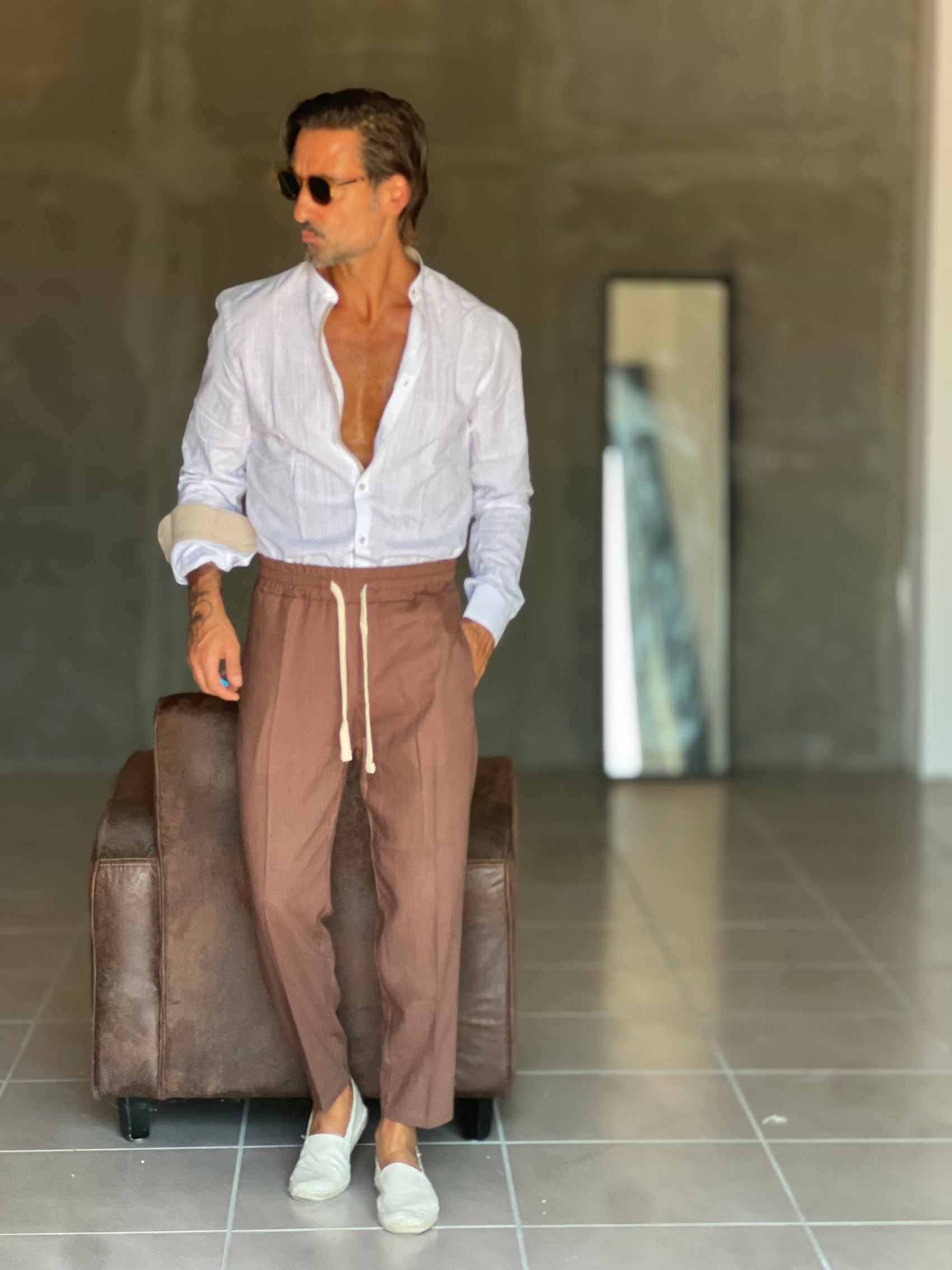 WHITE VISCOSE TROUSERS WITH REGULAR BOTTOM