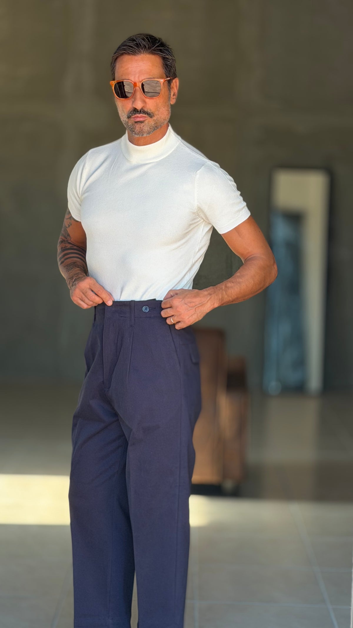 WHITE VISCOSE TROUSERS WITH REGULAR BOTTOM