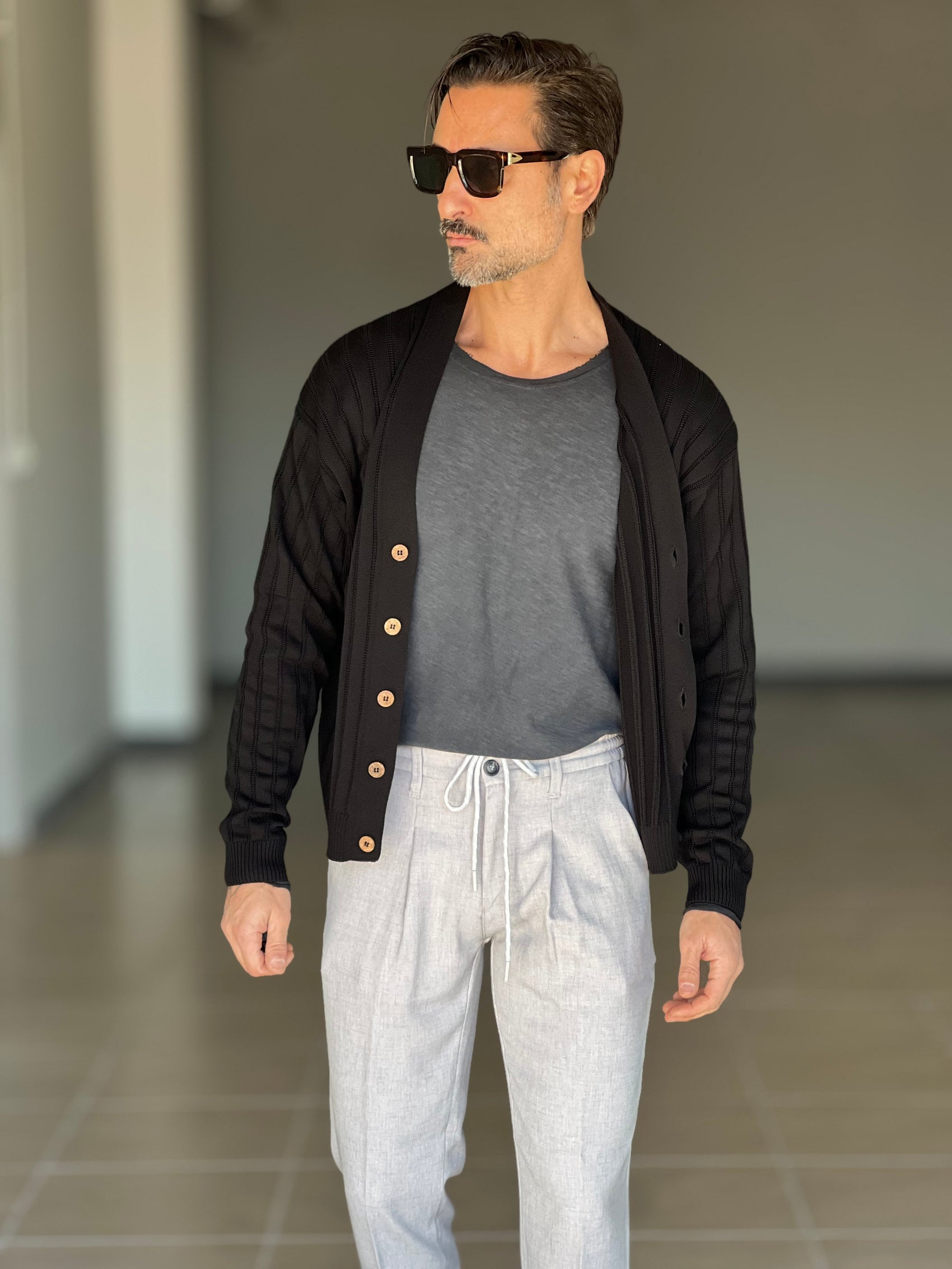 CARDIGAN  NERO TESSUTO OPERATO