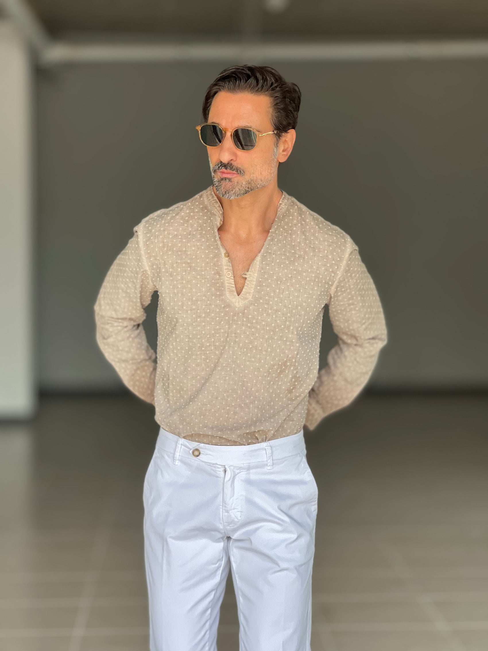 WHITE VISCOSE TROUSERS WITH REGULAR BOTTOM