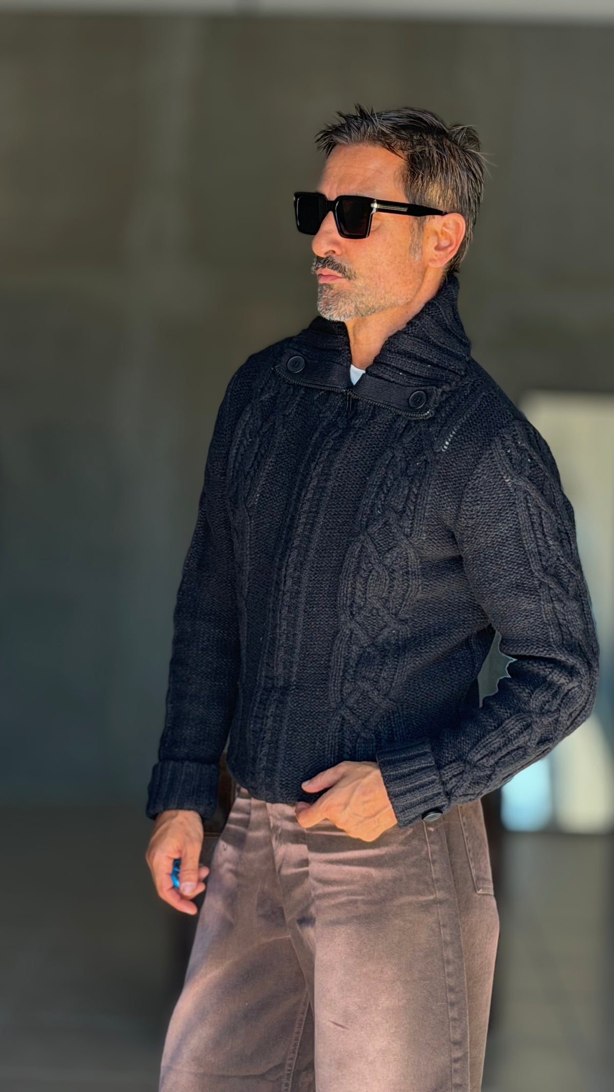 WHITE VISCOSE TROUSERS WITH REGULAR BOTTOM