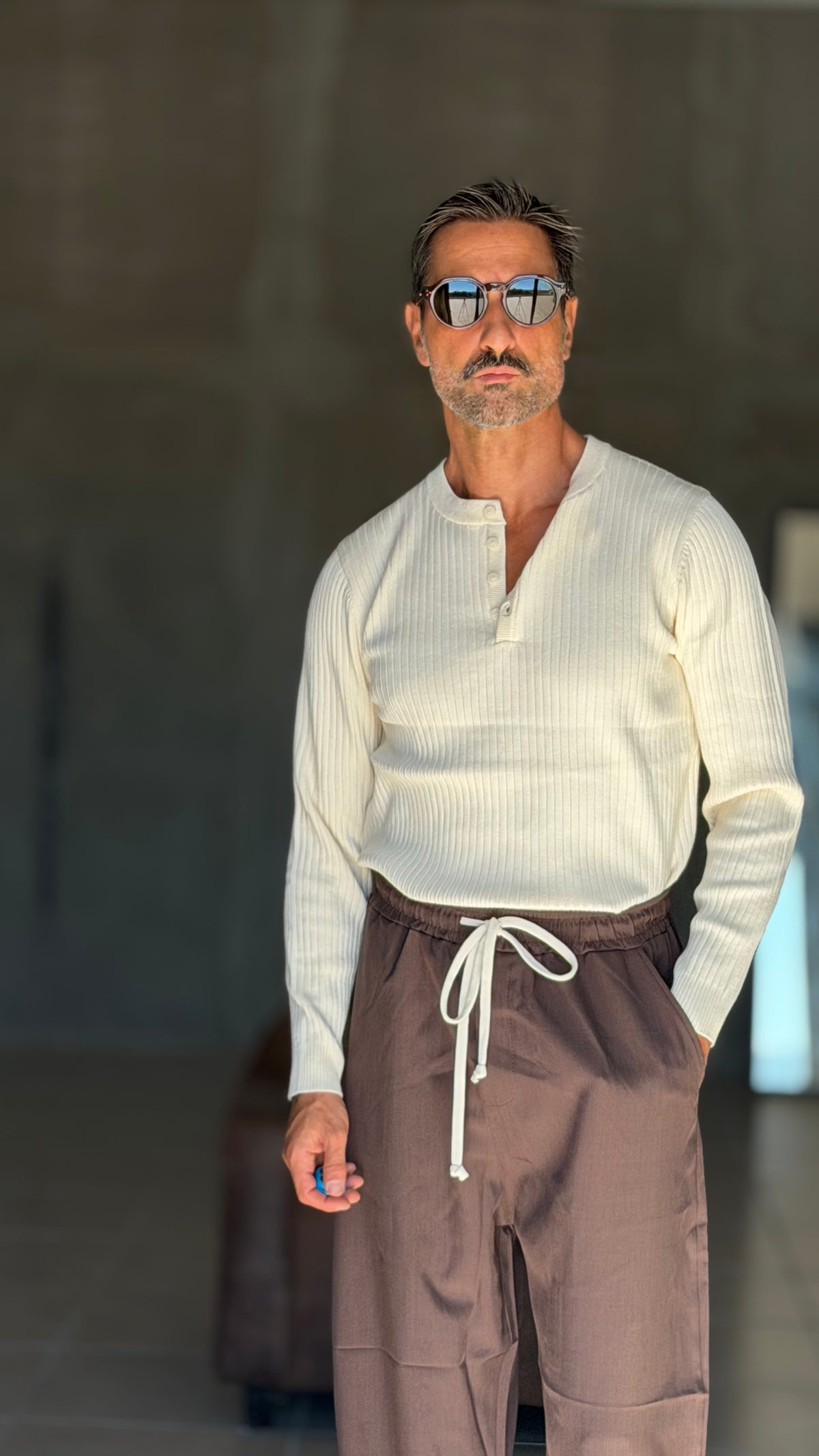 WHITE VISCOSE TROUSERS WITH REGULAR BOTTOM