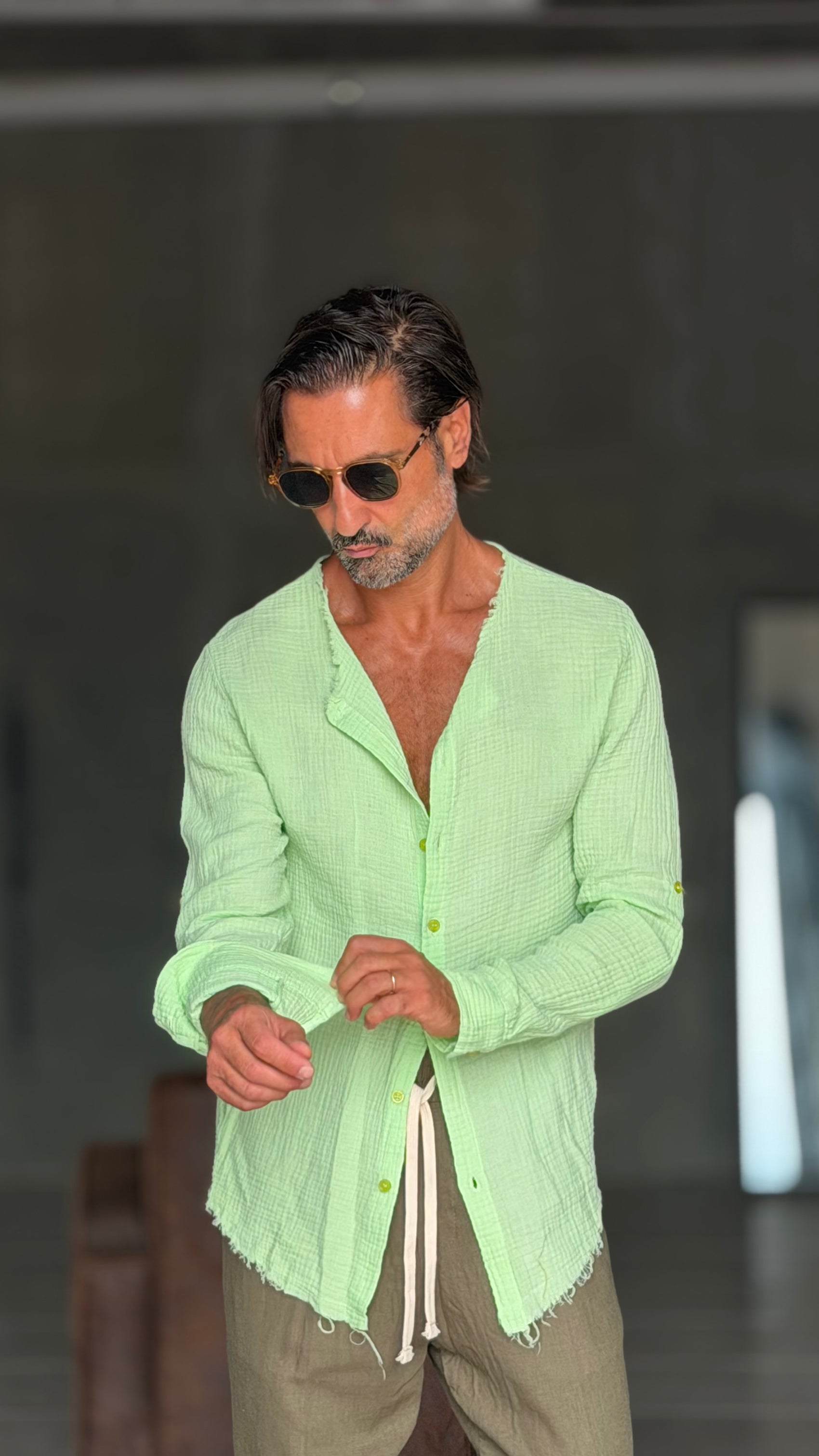 CAMICIA COREANA VERDE KIWI GOFFRATA COTONE  EFFETTO LINO. 278