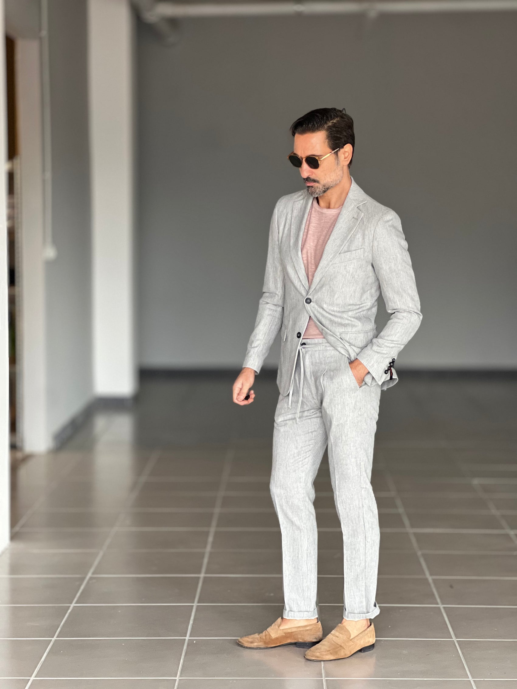 GIACCA GRIGIA  MONOPETTO SPIGATA ( PUOI ABBINARE IL PANTALONE CON IL CODICE 37 )