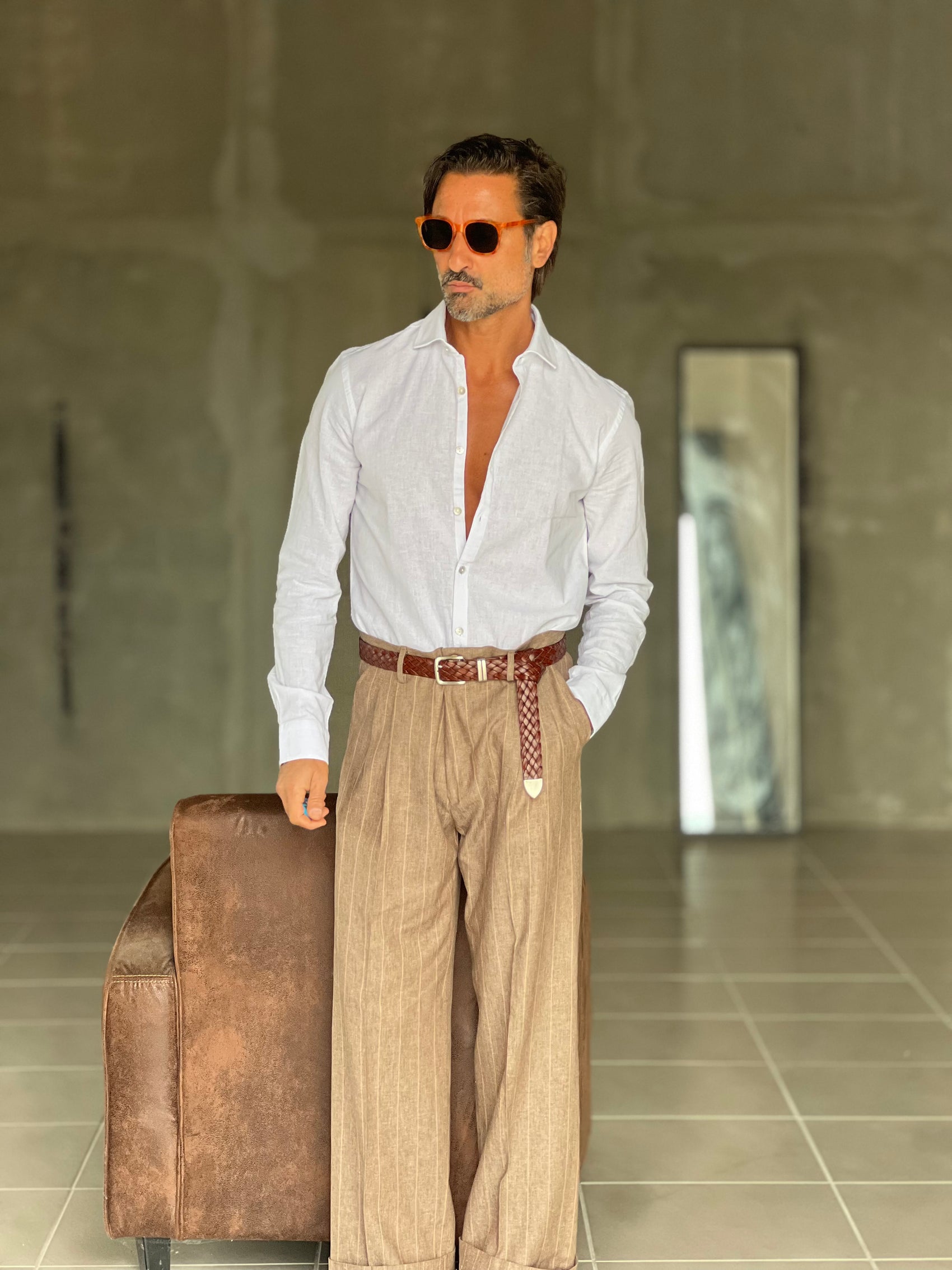 WHITE VISCOSE TROUSERS WITH REGULAR BOTTOM