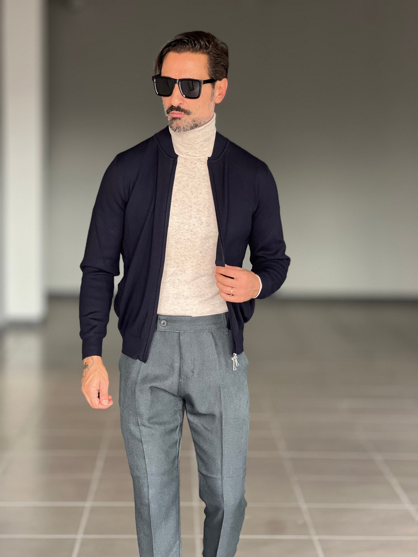 BLACK CHAIN ​​VISCOSE TROUSERS