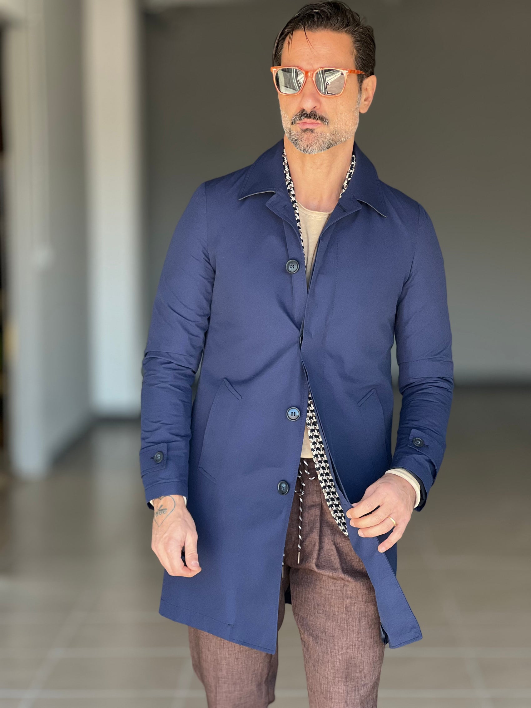 TRENCH BLU  TESSUTO TECNICO IMPERMIABILE COLLO CAMICIA