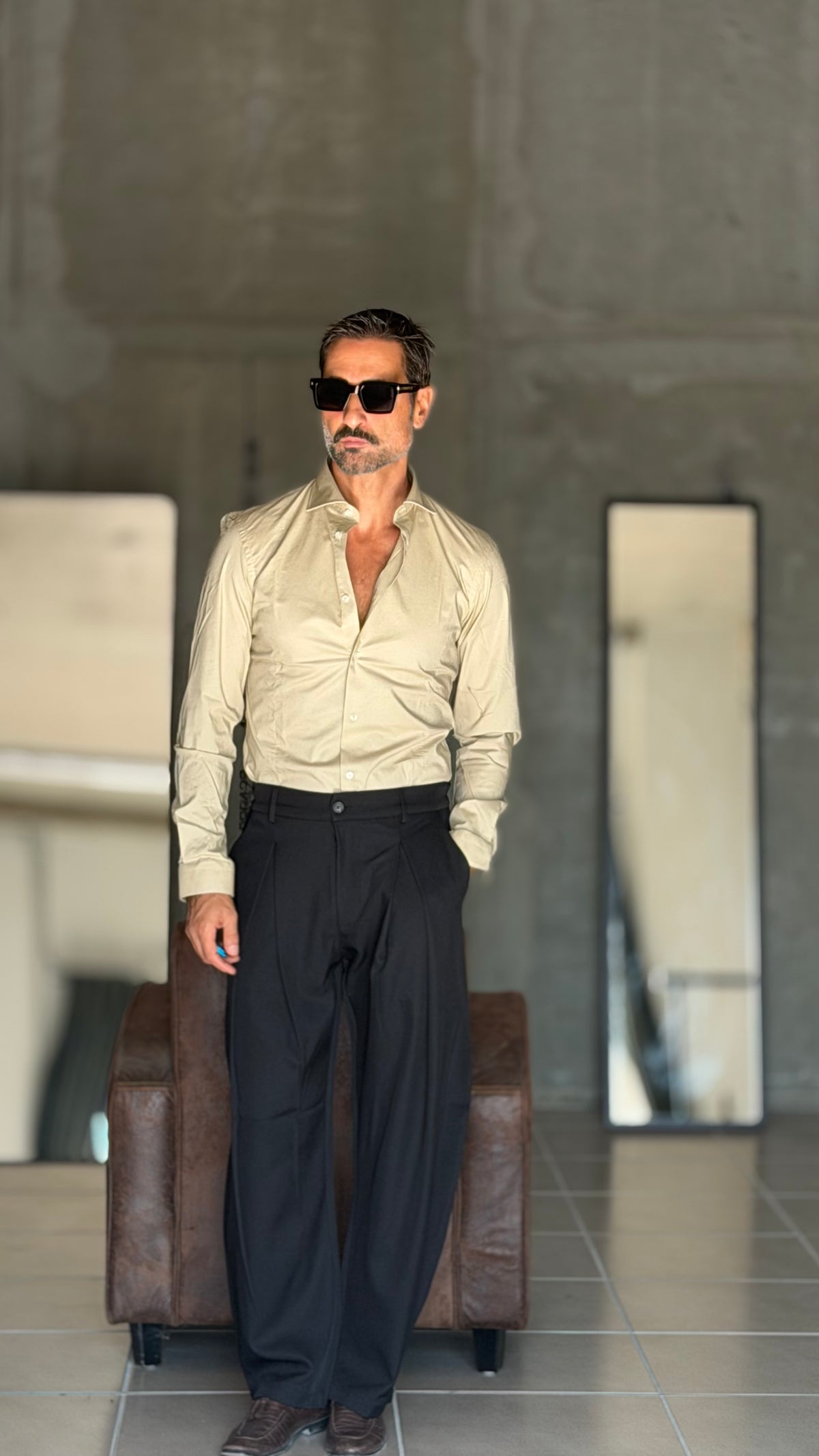 WHITE VISCOSE TROUSERS WITH REGULAR BOTTOM