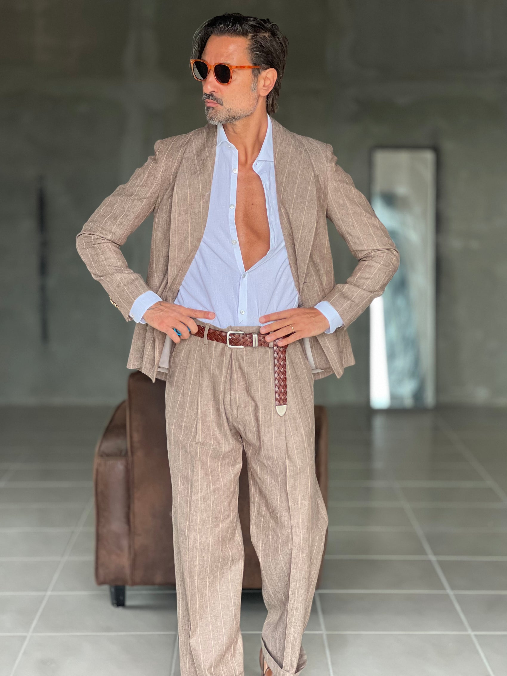 GIACCA MORO GESSATA  DOPPIOPETTO  COLLO SCIALLATO ( ABBINATO AL PANTALONE COD 0102). 82