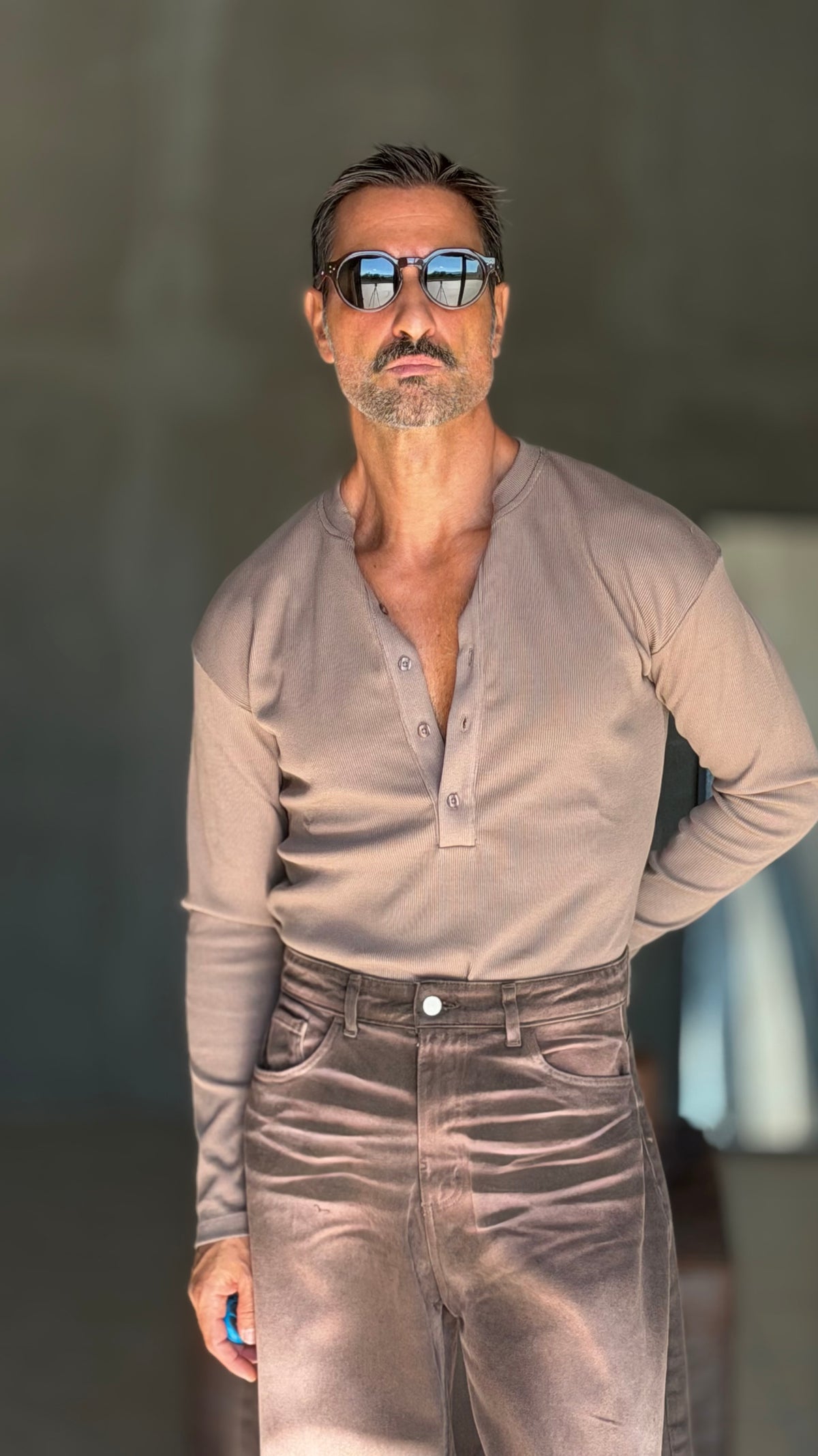 WHITE VISCOSE TROUSERS WITH REGULAR BOTTOM
