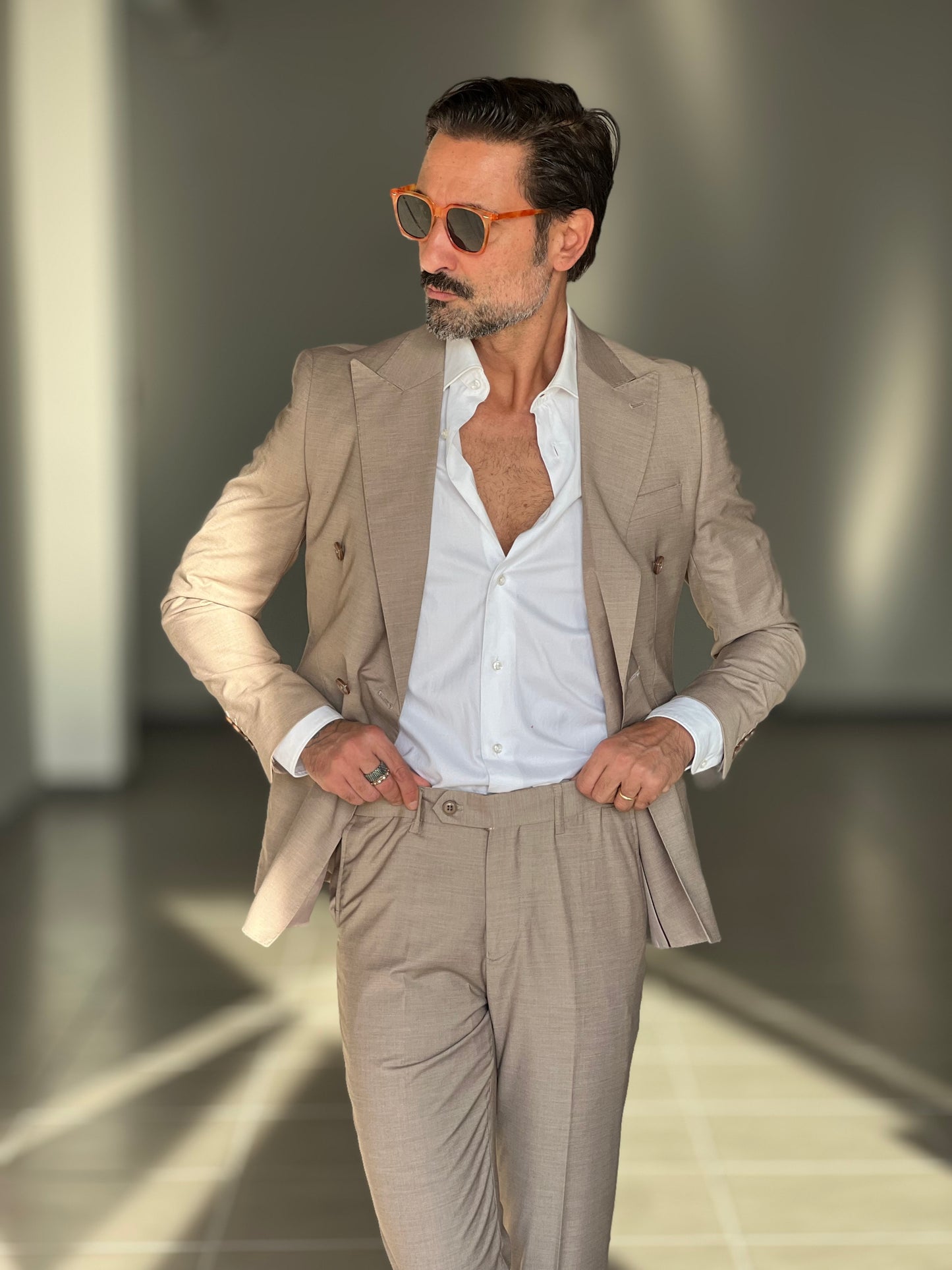 ABITO  TABACCO  DOPPIOPETTO BOTTONE OSSO VISCOSA E MISTI