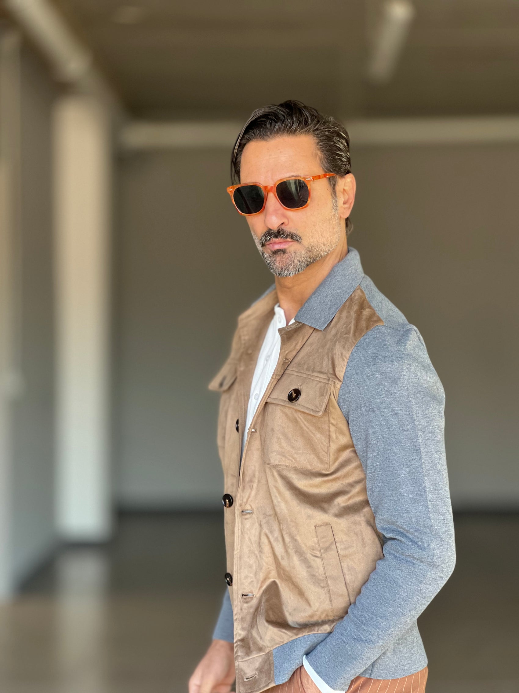 COLLEGE CAMMELLO E GRIGIO  ECORENNA MANICA A CONTRASTO COLLO CAMICIA 006