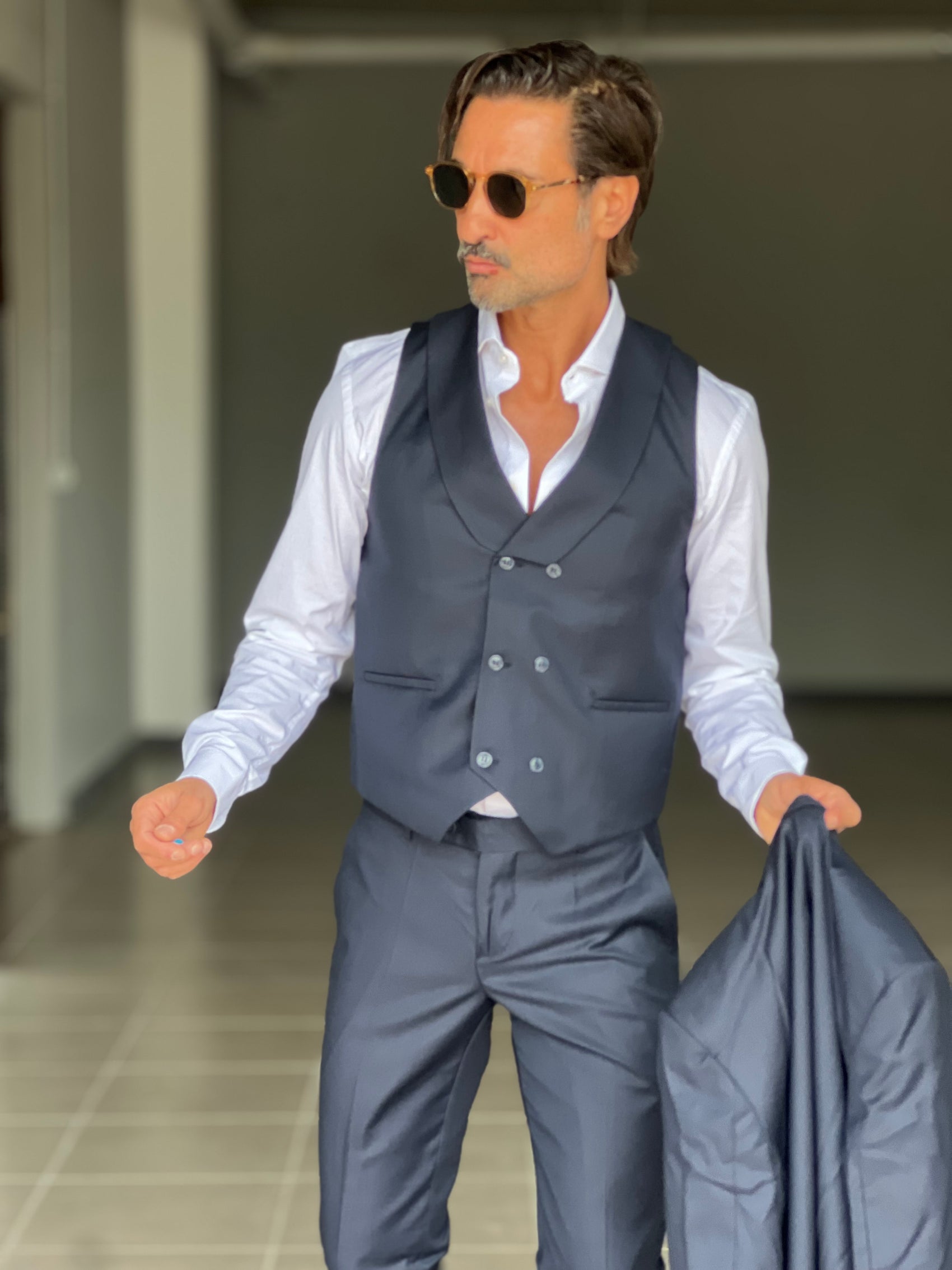ABITO BLU  MONOPETTO  3 PEZZI GILET