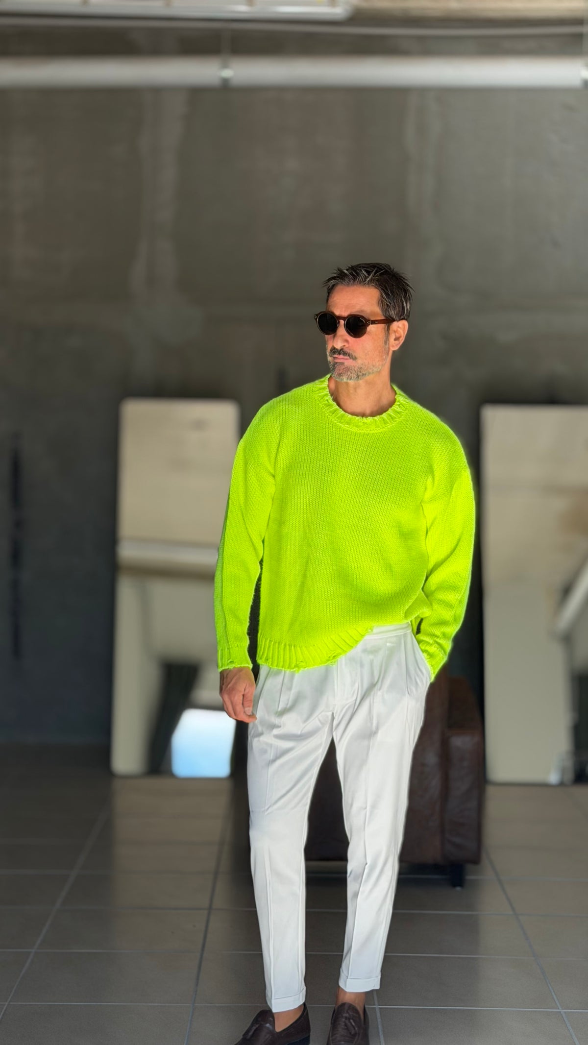 WHITE VISCOSE TROUSERS WITH REGULAR BOTTOM