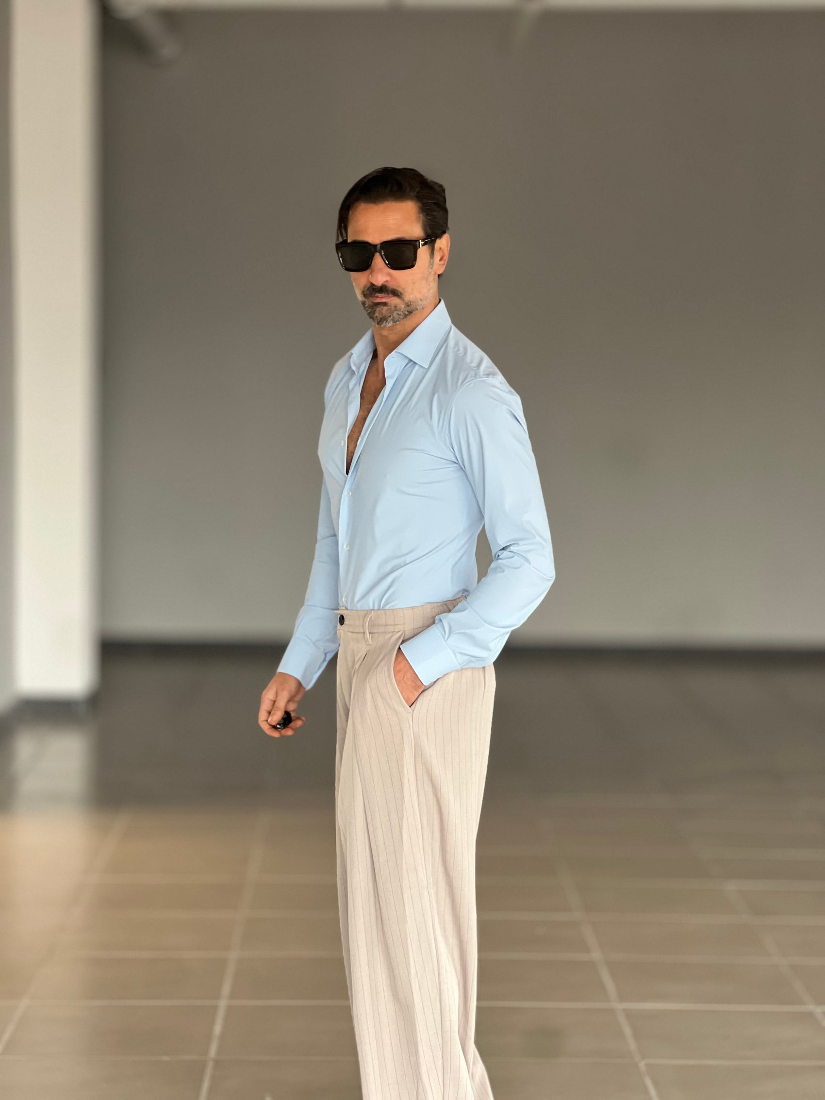 WHITE VISCOSE TROUSERS WITH REGULAR BOTTOM