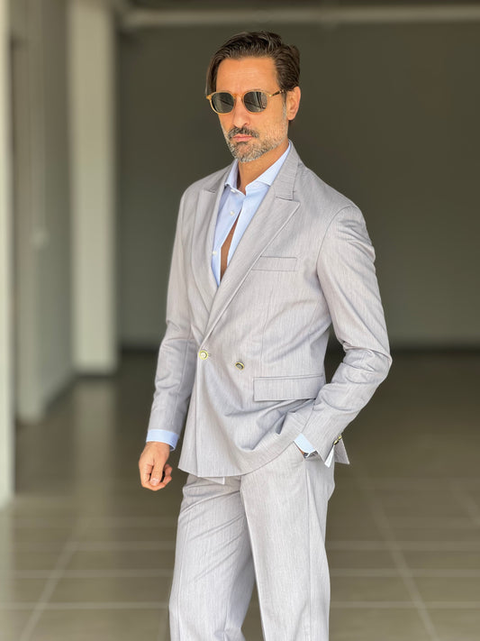 ABITO GRIGIO PERLA   DOPPIOPETTO UN  BOTTONE METALLO