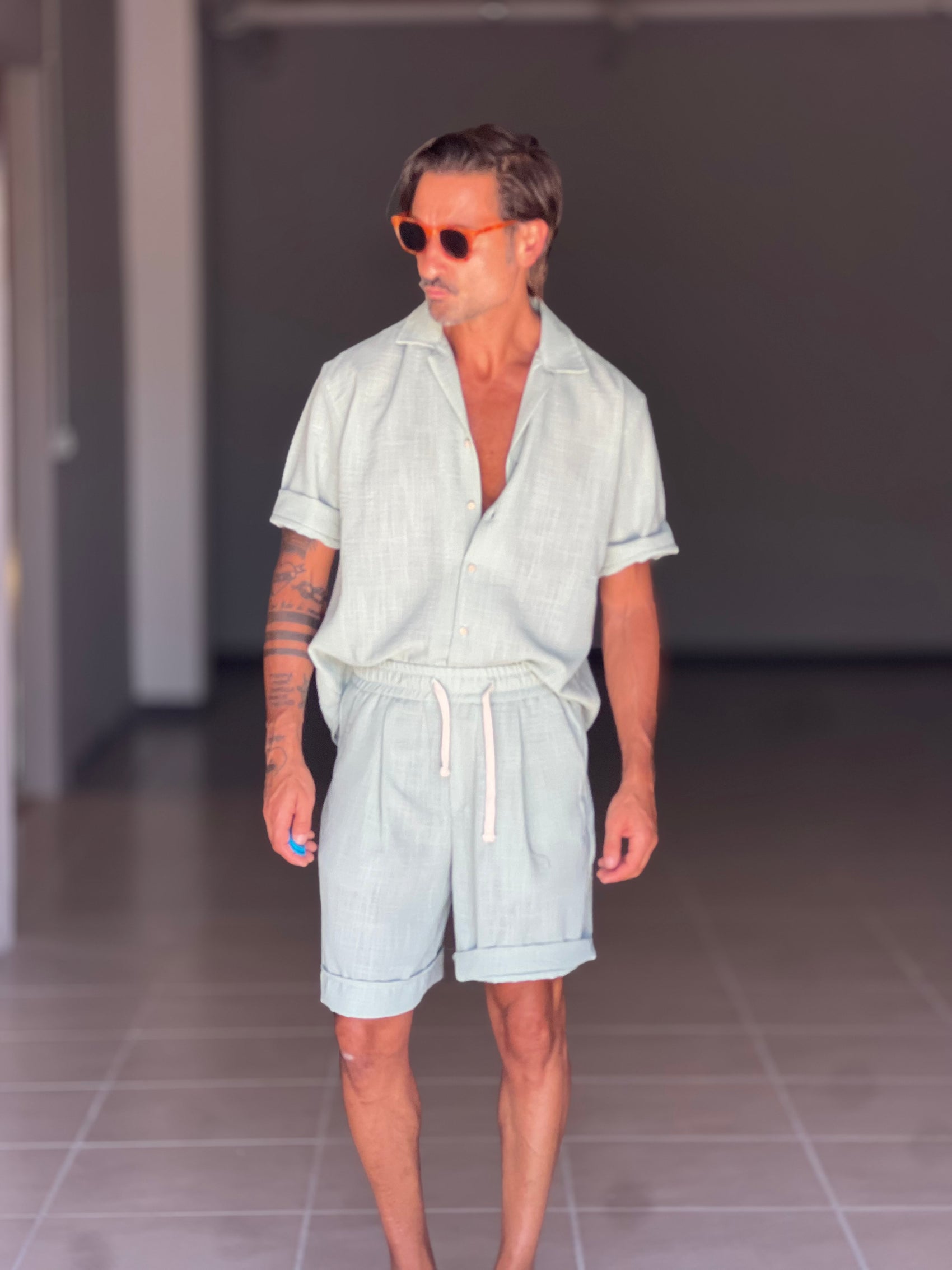 °COORDINATO VERDE MENTA CAMICIA E BERMUDA EFFETTO LINO.